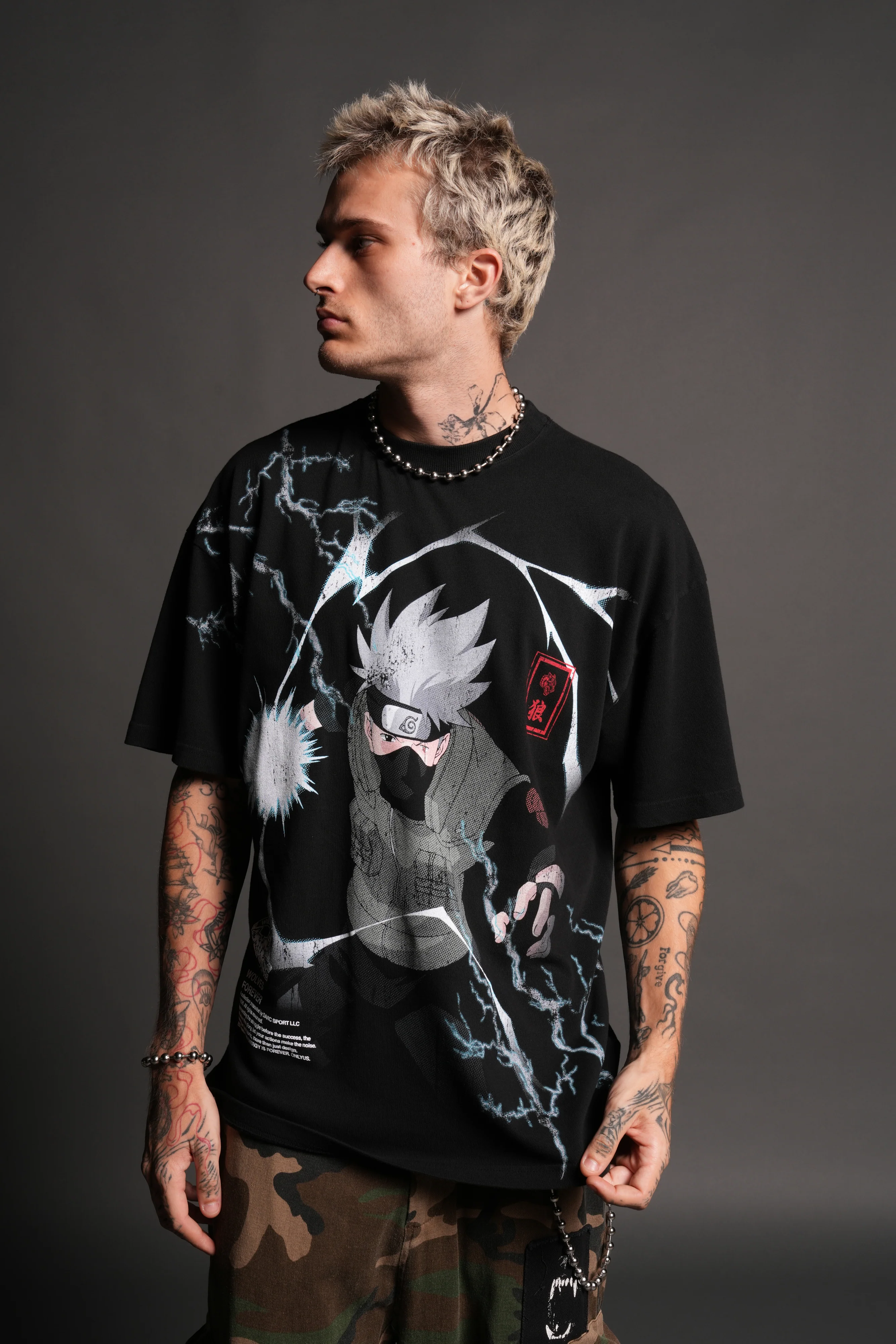 Shinobi Premium Oversized Tee in Black - Image 3