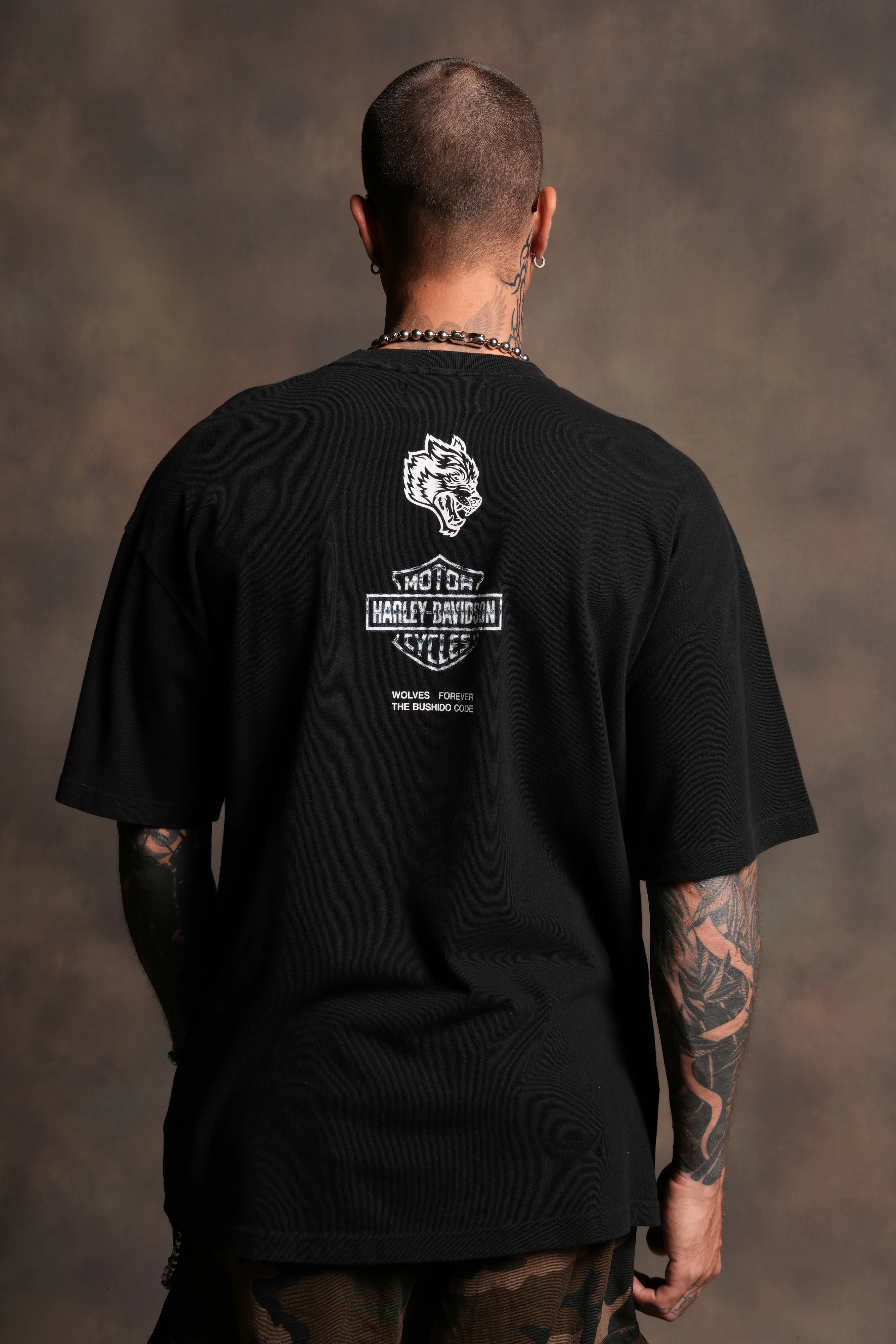 Skulls & Steel Premium Tee in Black - Image 2