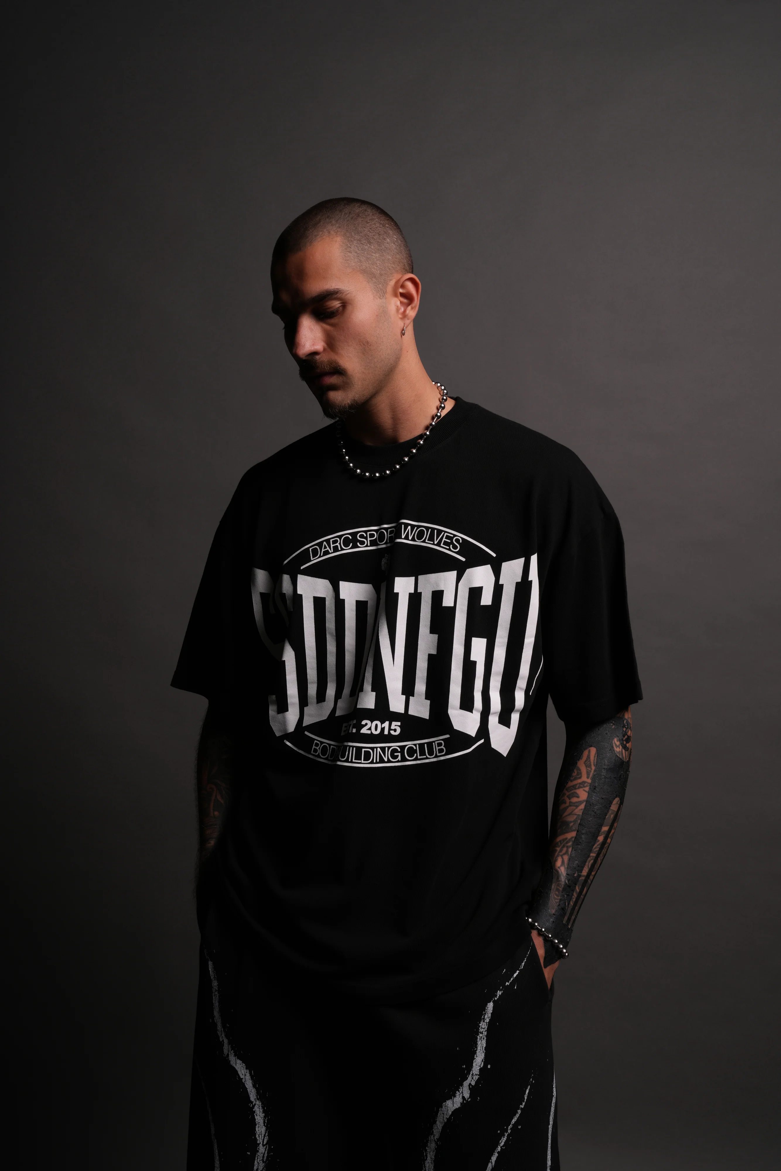SSDDNFGU FRVR "Premium" Oversized Tee in Black - Image 2