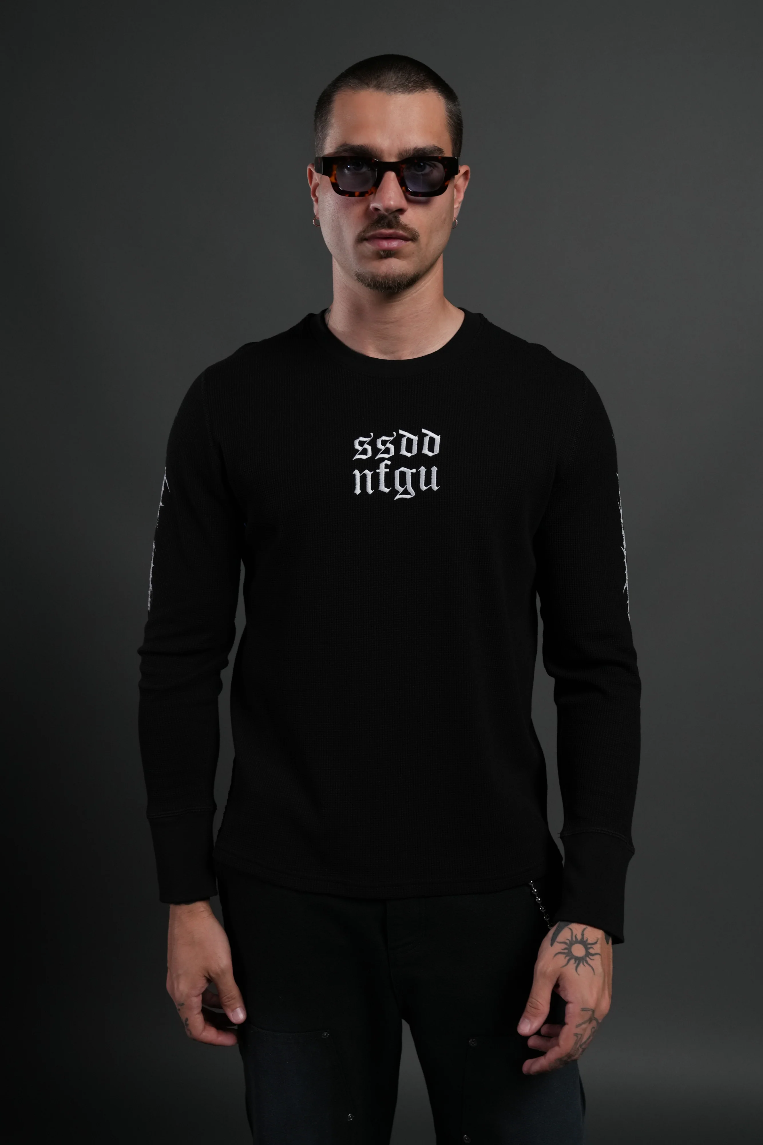 SSDDNFGU Thorns Lightweight Thermal in Black - Image 4