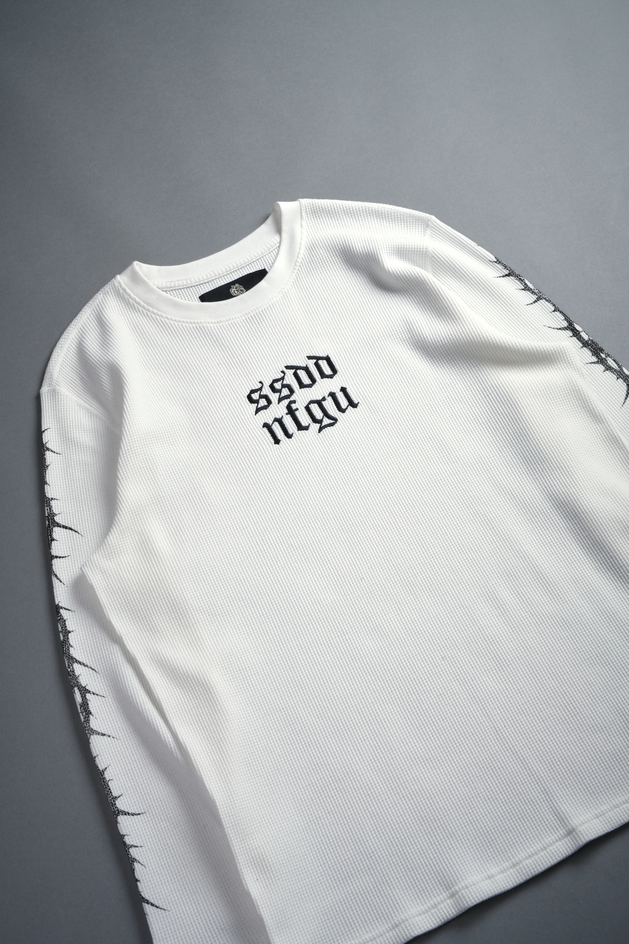 SSDDNFGU Thorns Lightweight Thermal in Cream - Image 5