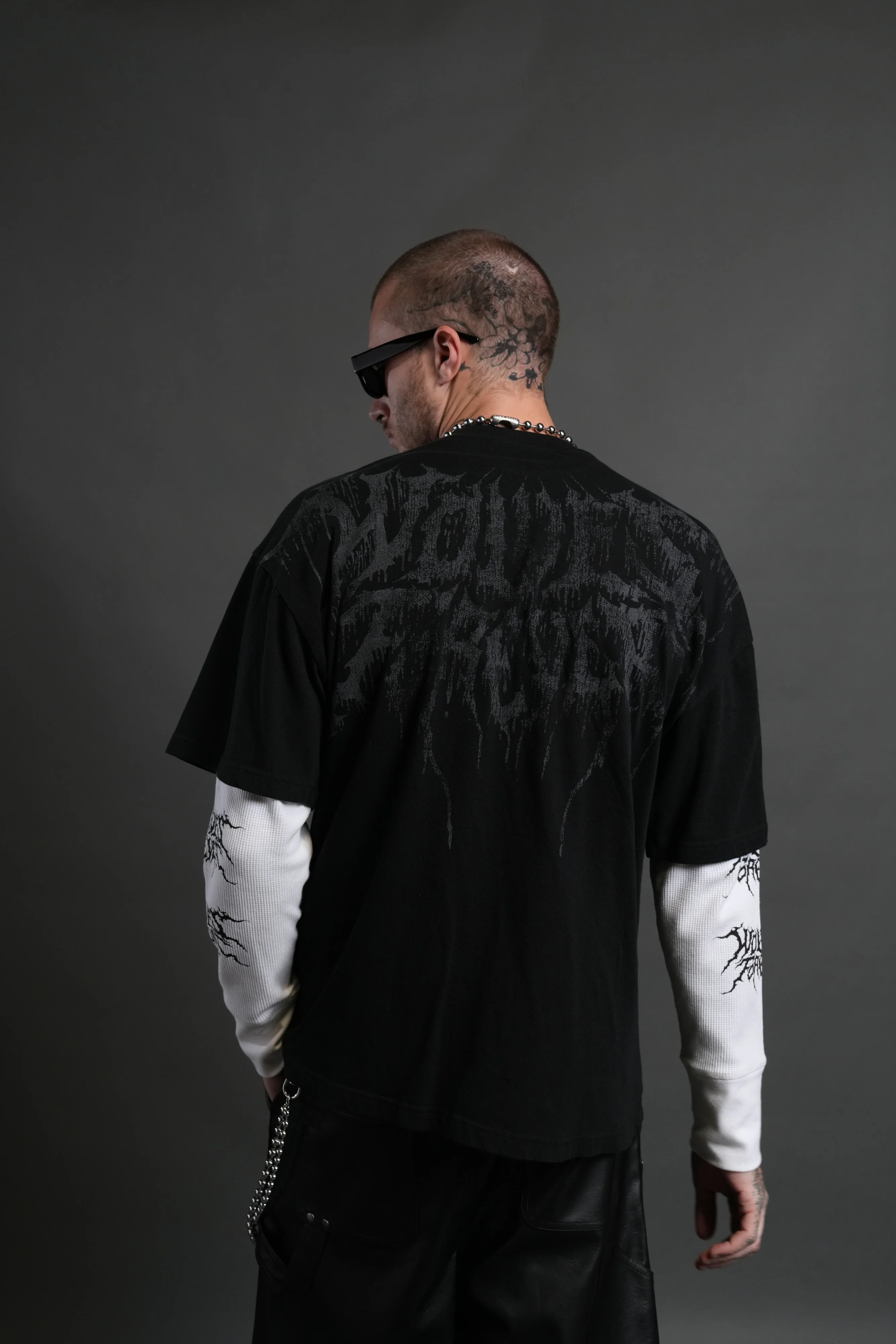 Statue of God "Premium" Oversized Tee in Black - Image 2