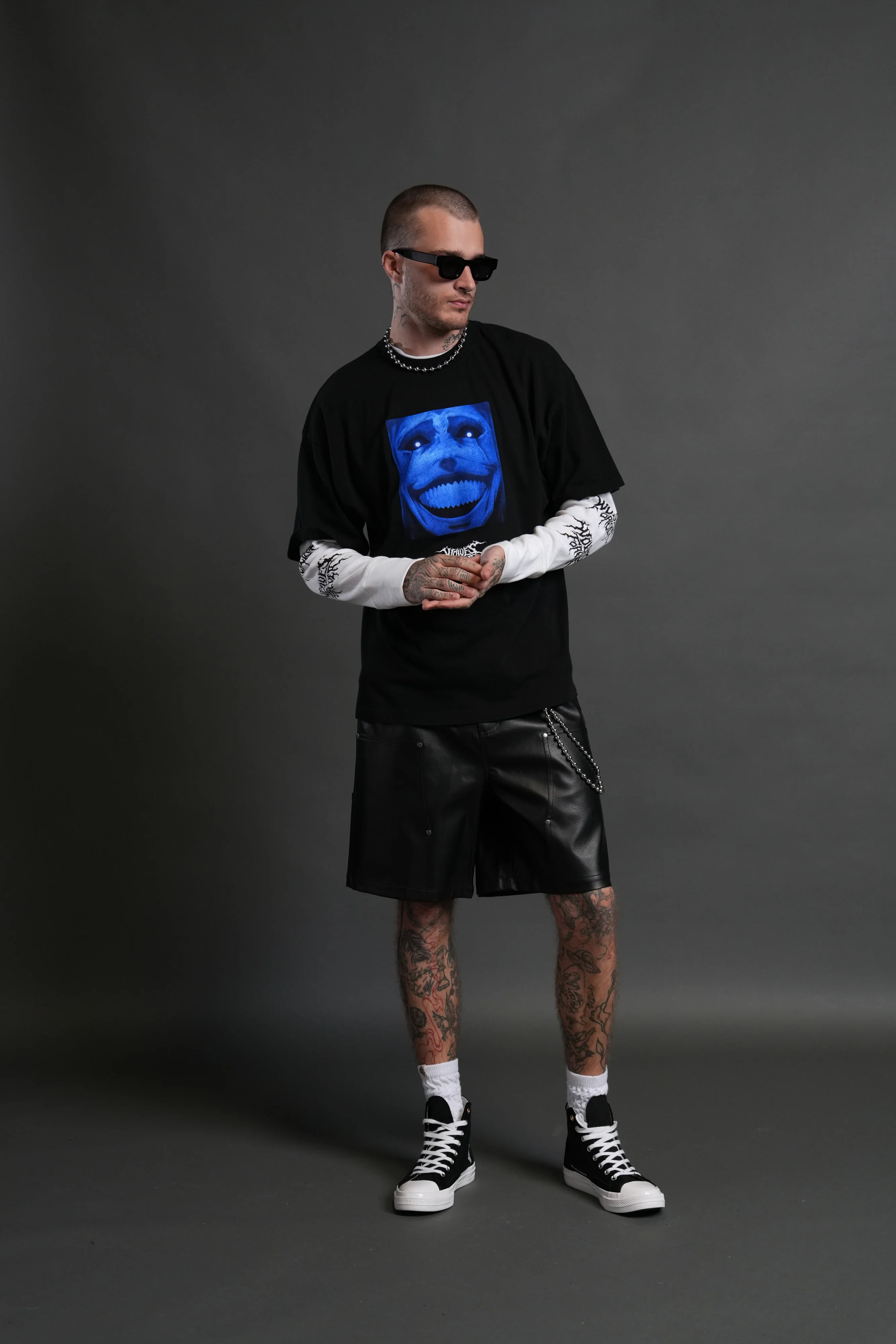 Statue of God "Premium" Oversized Tee in Black - Image 5