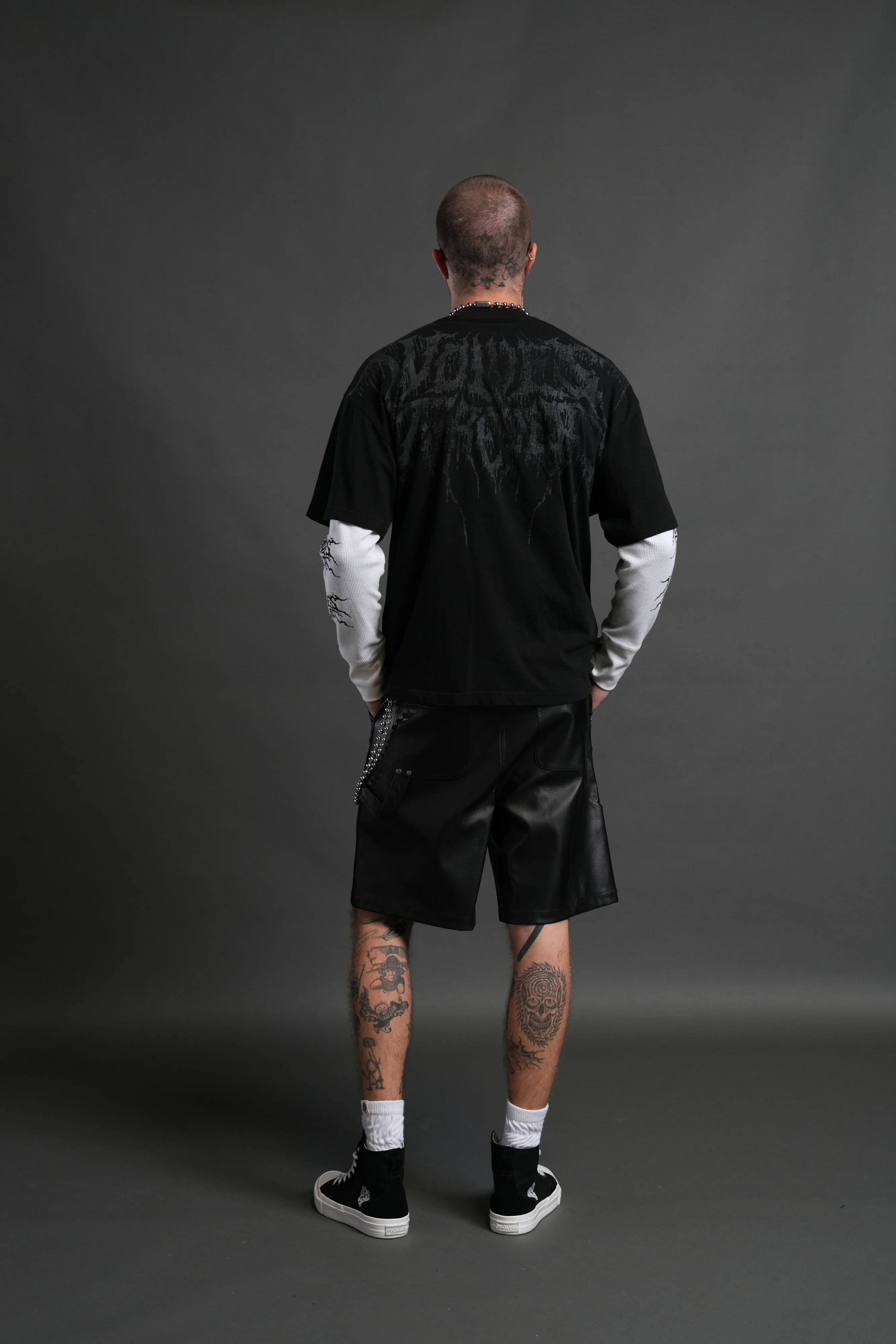 Statue of God "Premium" Oversized Tee in Black - Image 6