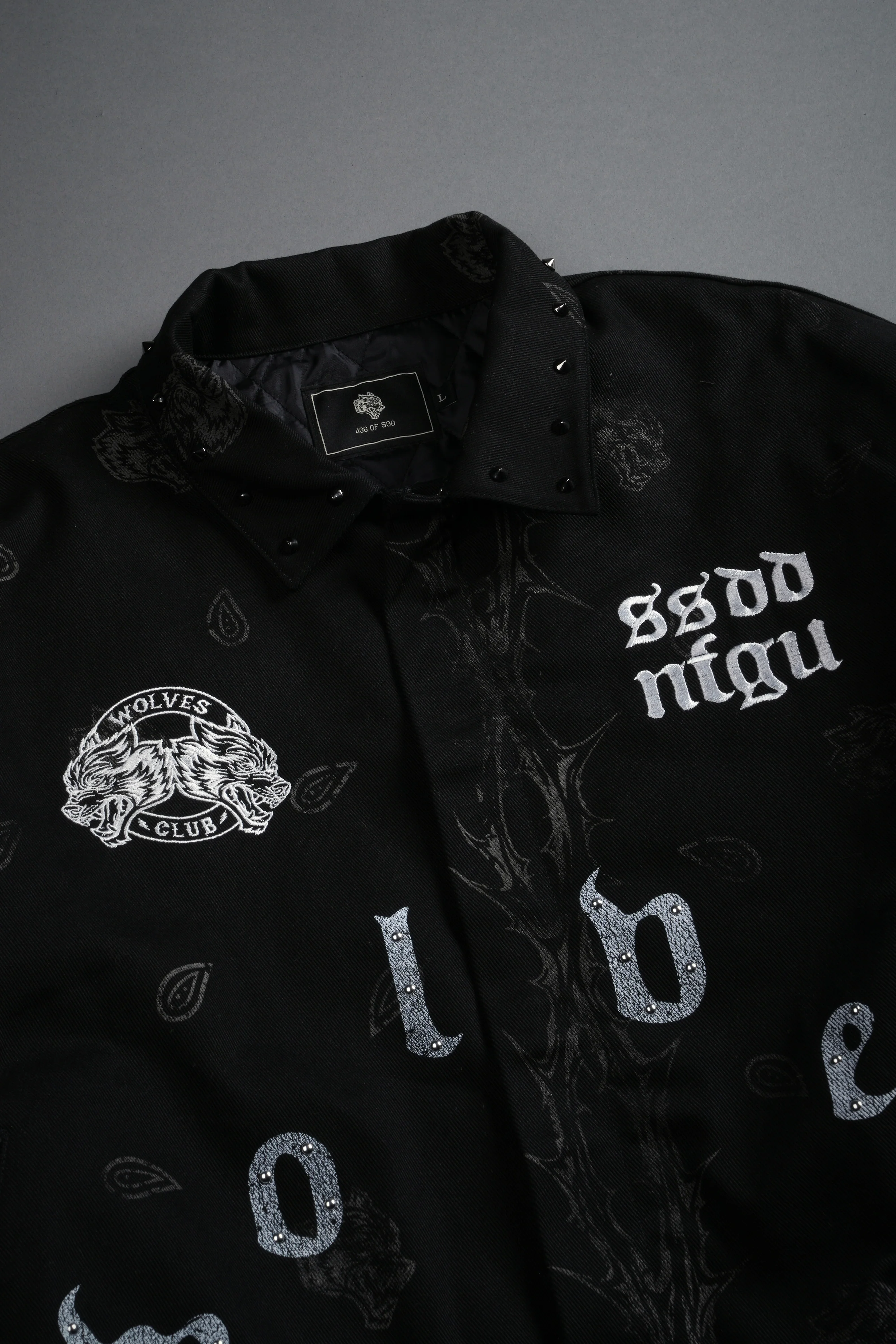 Studded Wolves Pyramid Moe Jacket in Black Thorn Paisley - Image 8