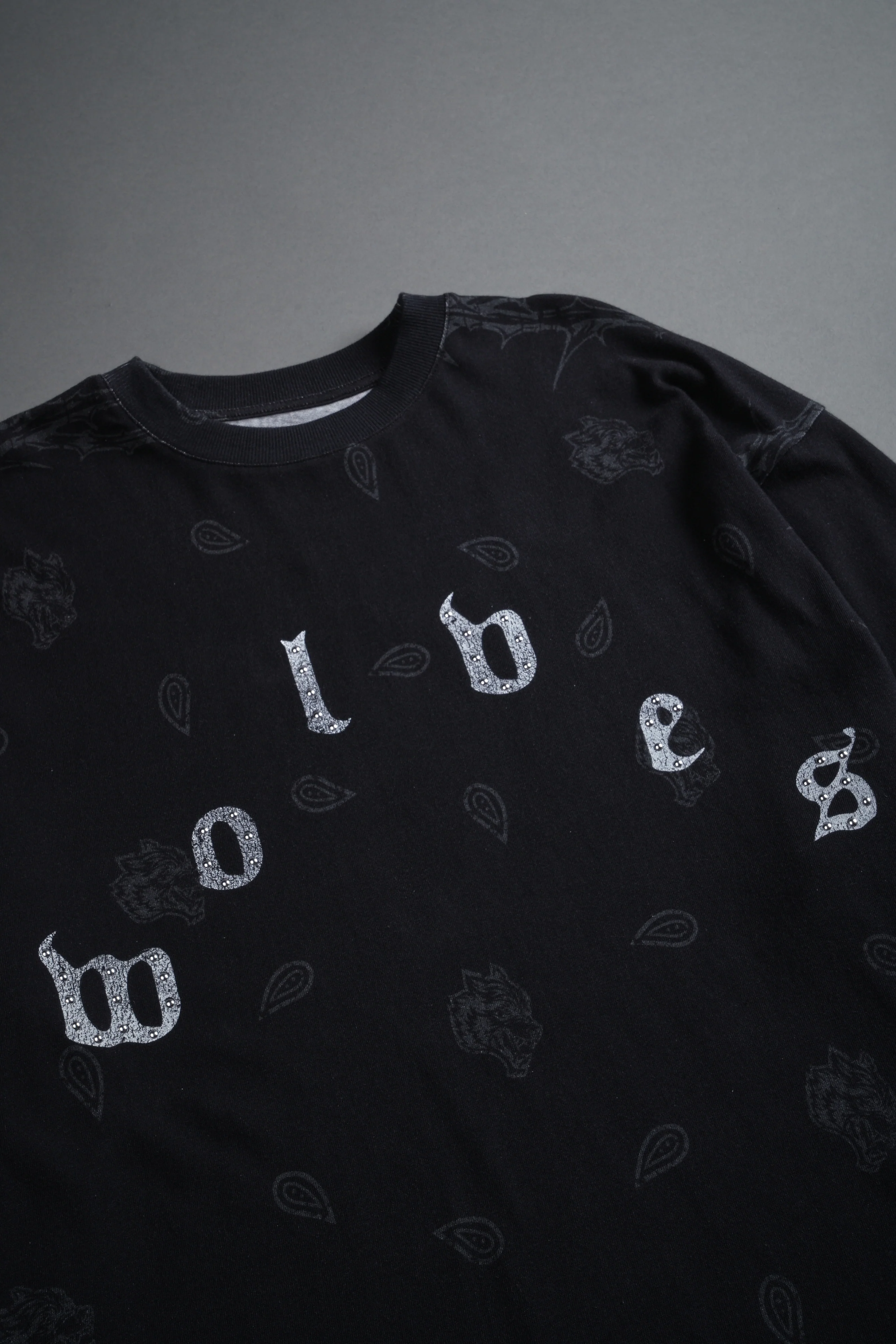 Studded Wolves Pyramid Premium Oversized Tee in Black Thorn Paisley - Image 6