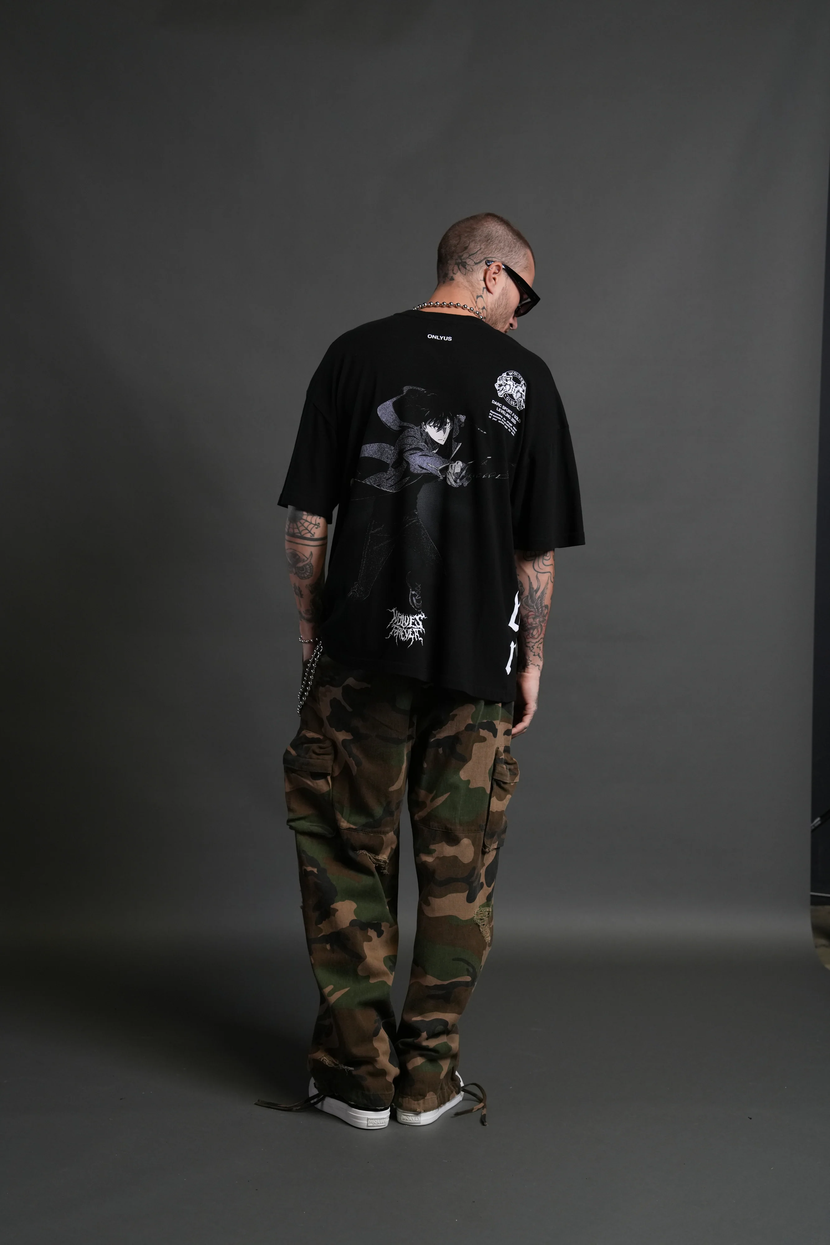 Sung Jinwoo "Side By Side" Series Premium Oversized Tee in Black - Image 6