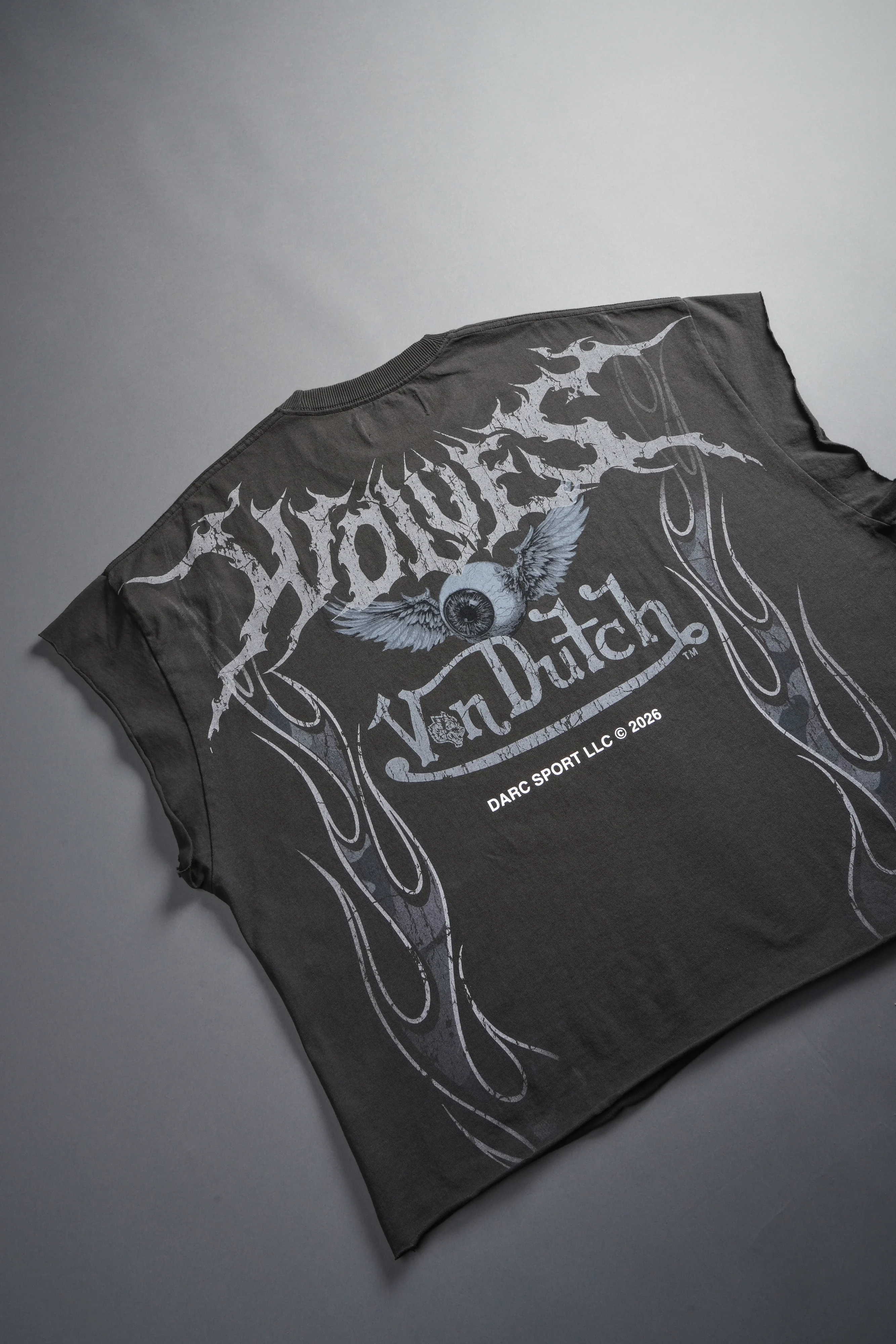 Take-Off Grunge Cut-Off Mid-Length Raw Hem Tee in Wolf Gray - Image 8