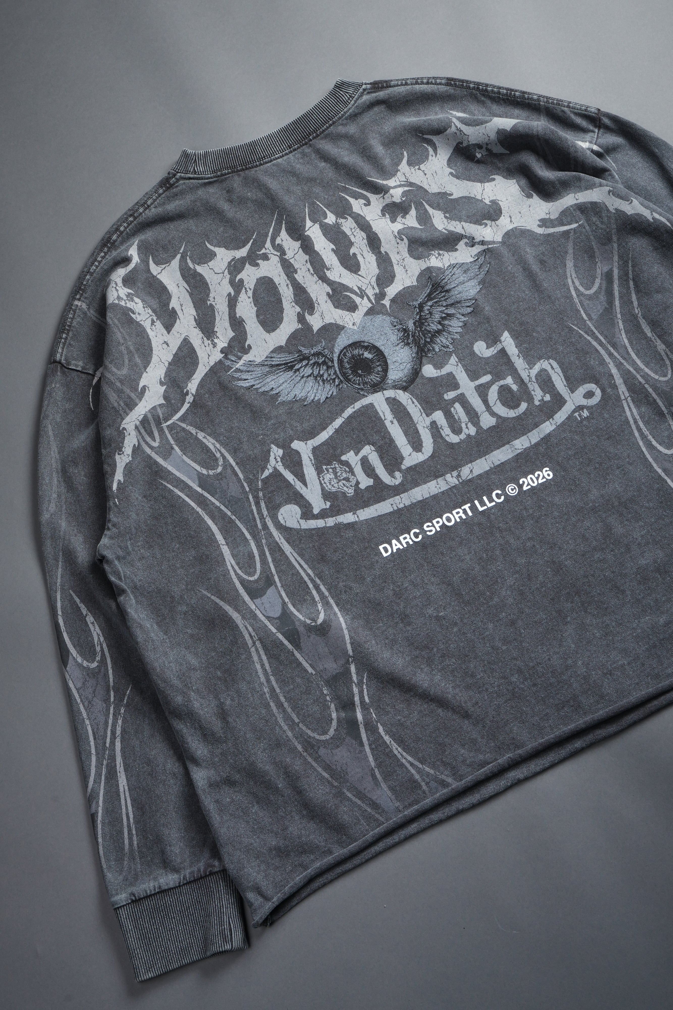 Take-Off Grunge Mid-Length Raw Hem LS Tee in Wolf Gray - Image 11