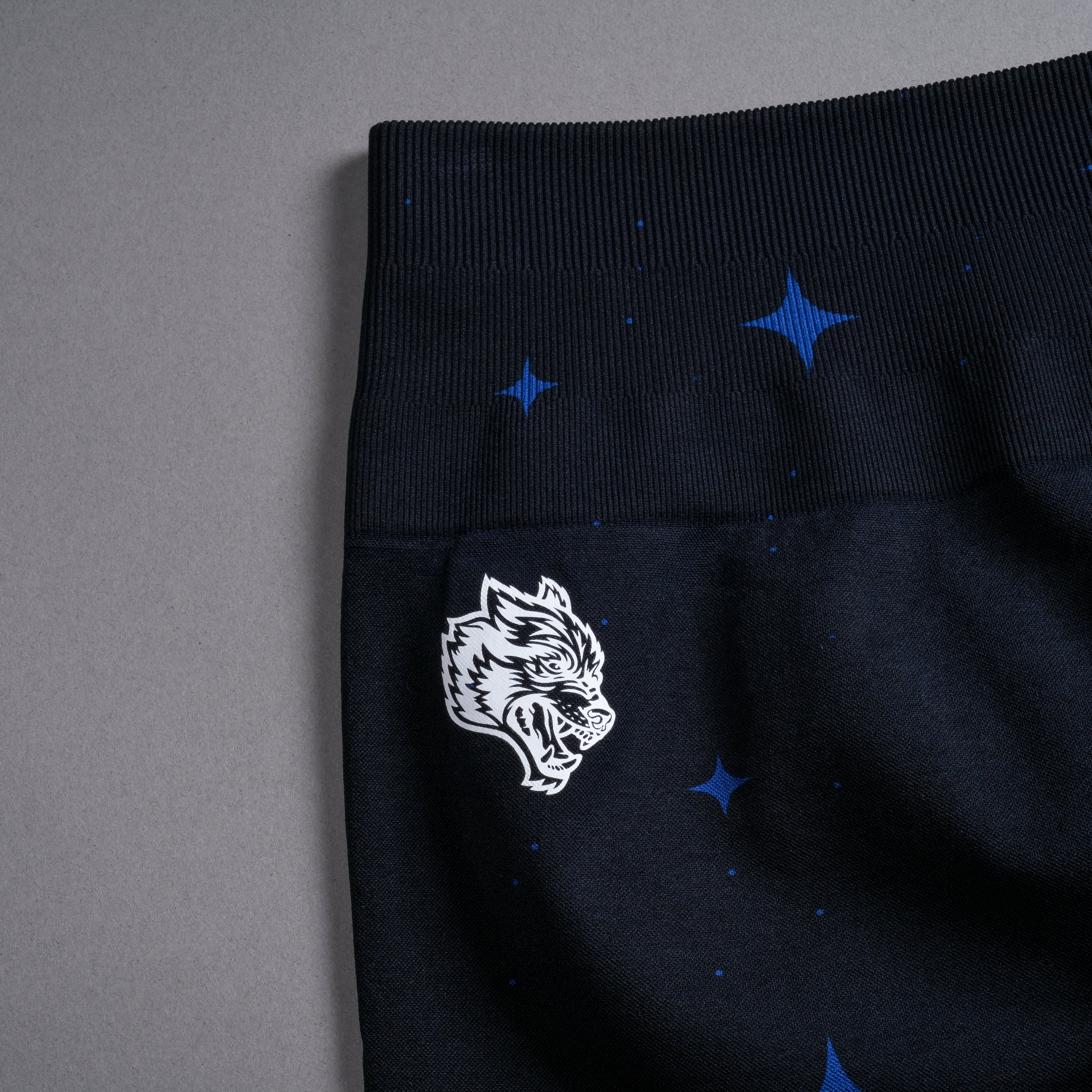Throttle Everson Seamless "Sierra" Shorts in Darc Cobalt Starry Night - Image 8