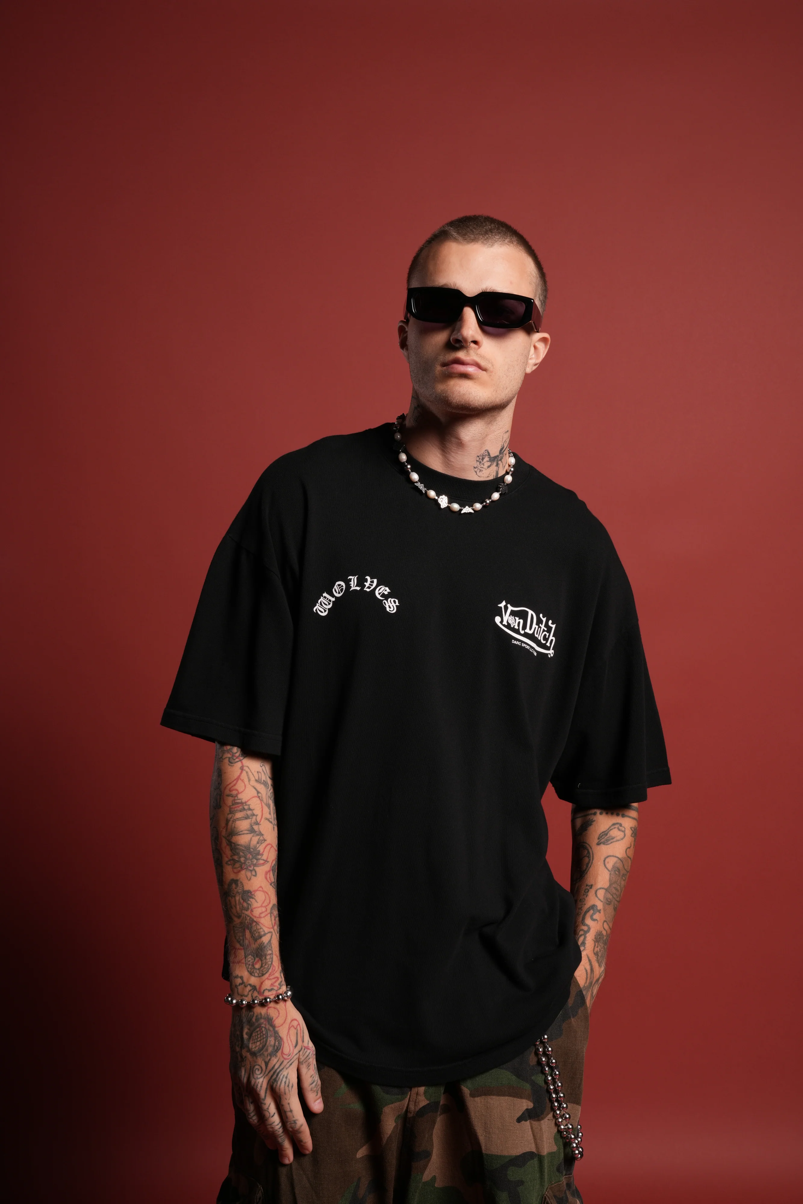 Von Darc Premium Oversized Tee in Black - Image 2