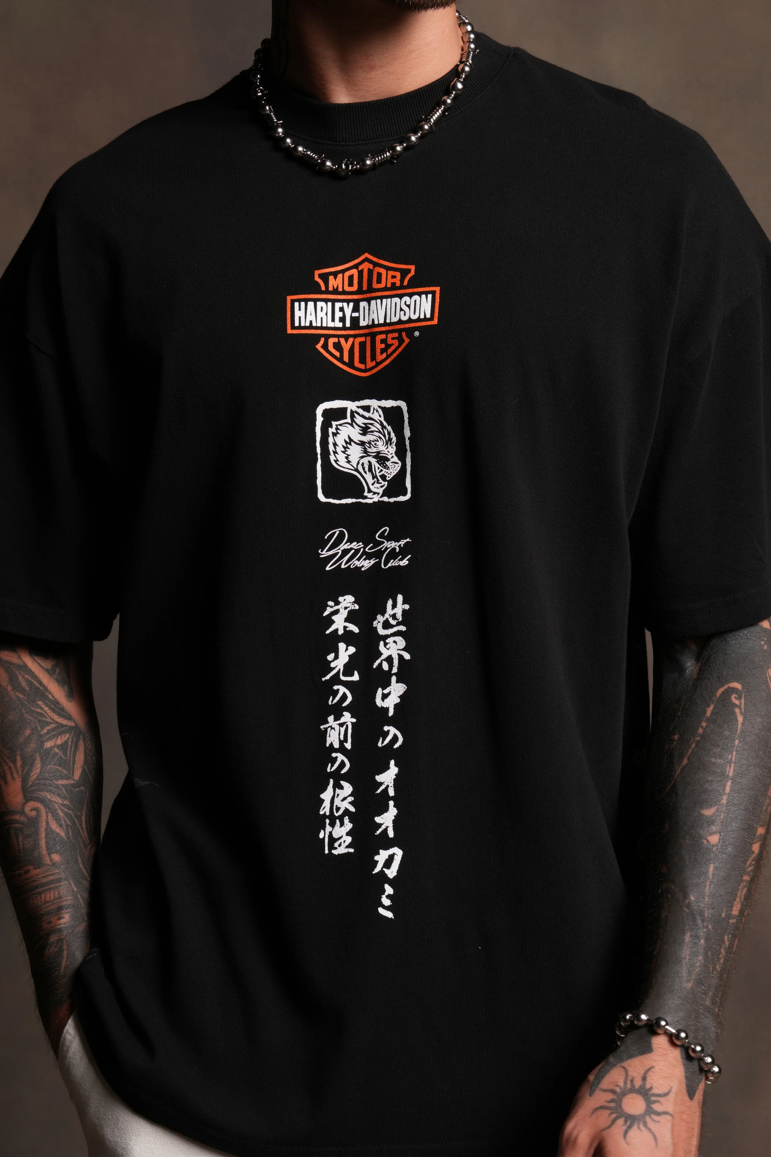 Wlvs Code Side-By-Side Series Premium Tee in Black - Image 7