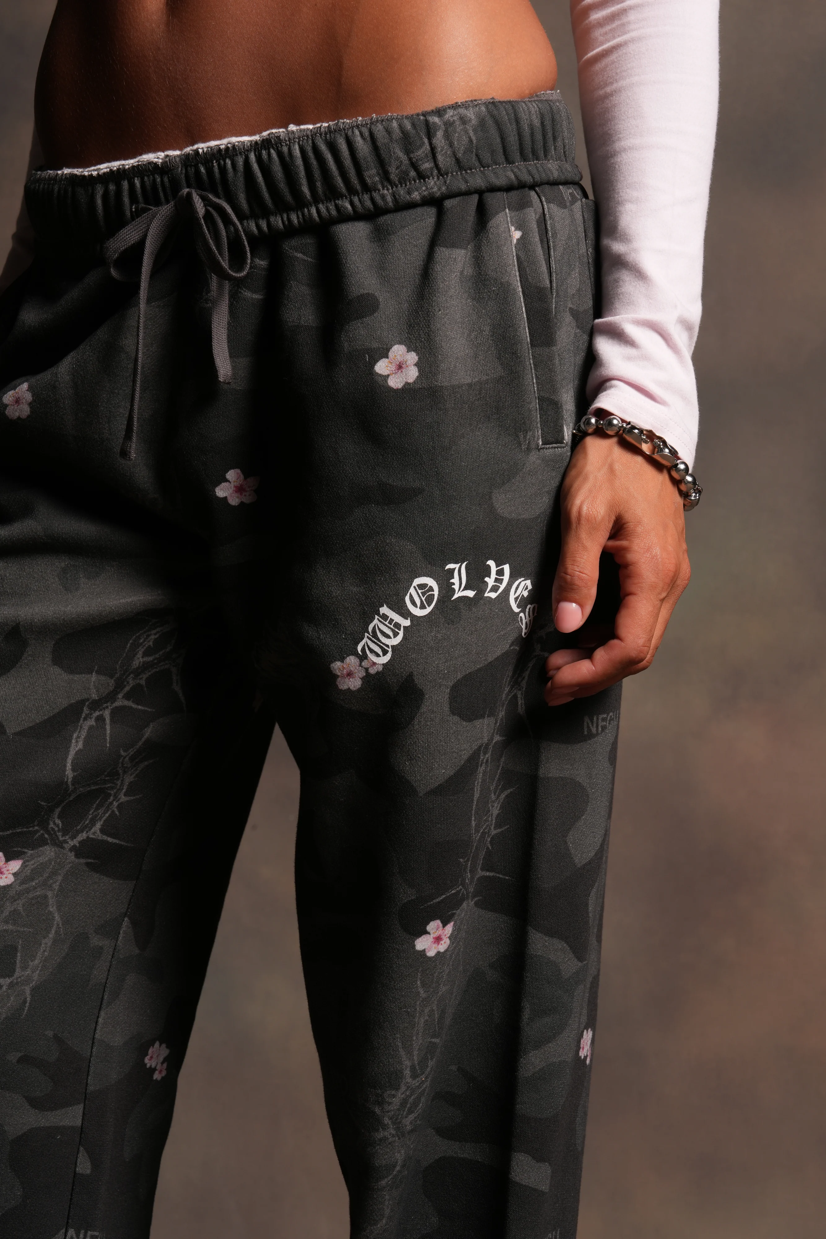 Wolf Chopper Big Cozy Sweats in Warrior In A Garden Black Camo - Image 5