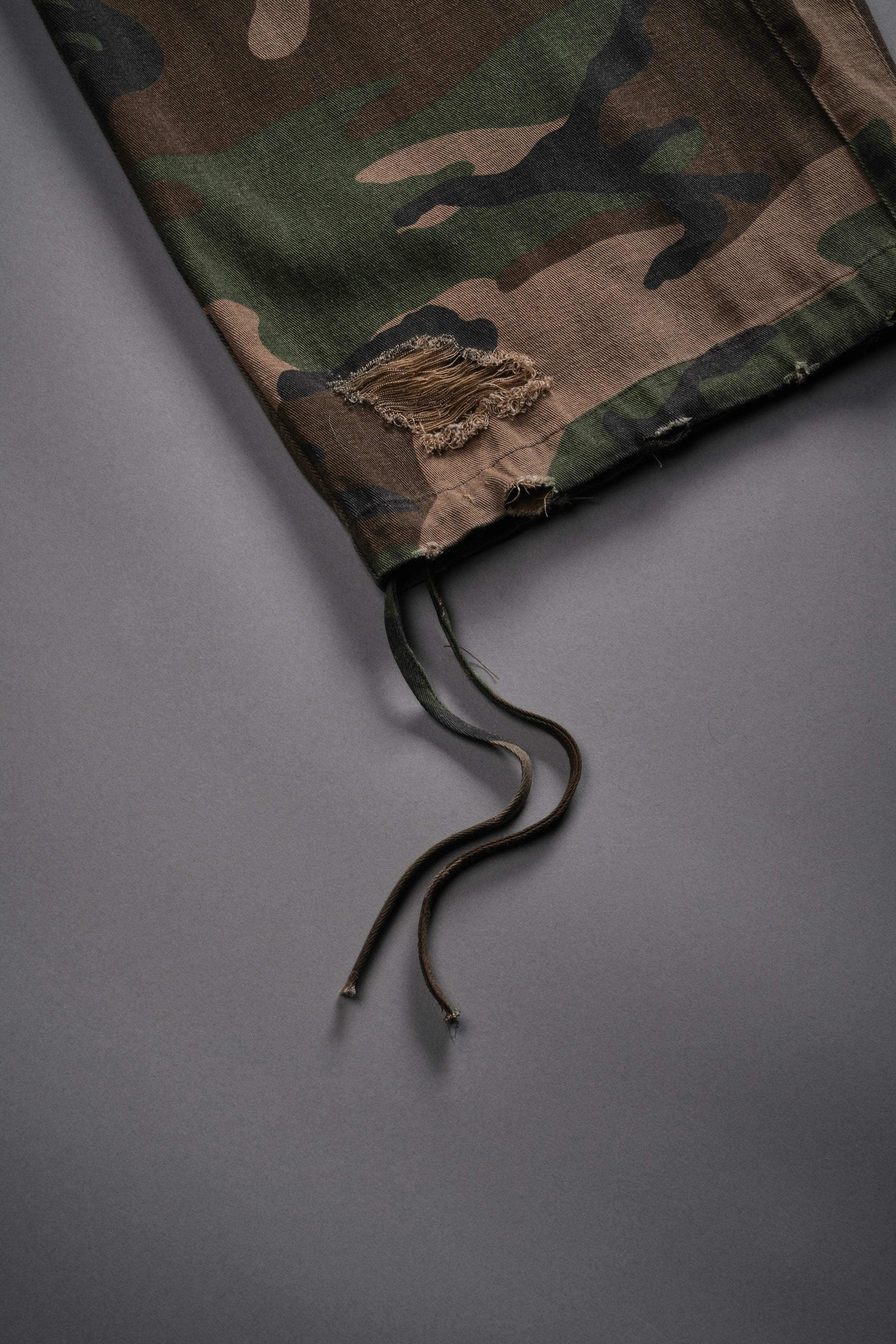 Wolf Chopper Duke Cargo Pants in Woodland Camo - Image 8