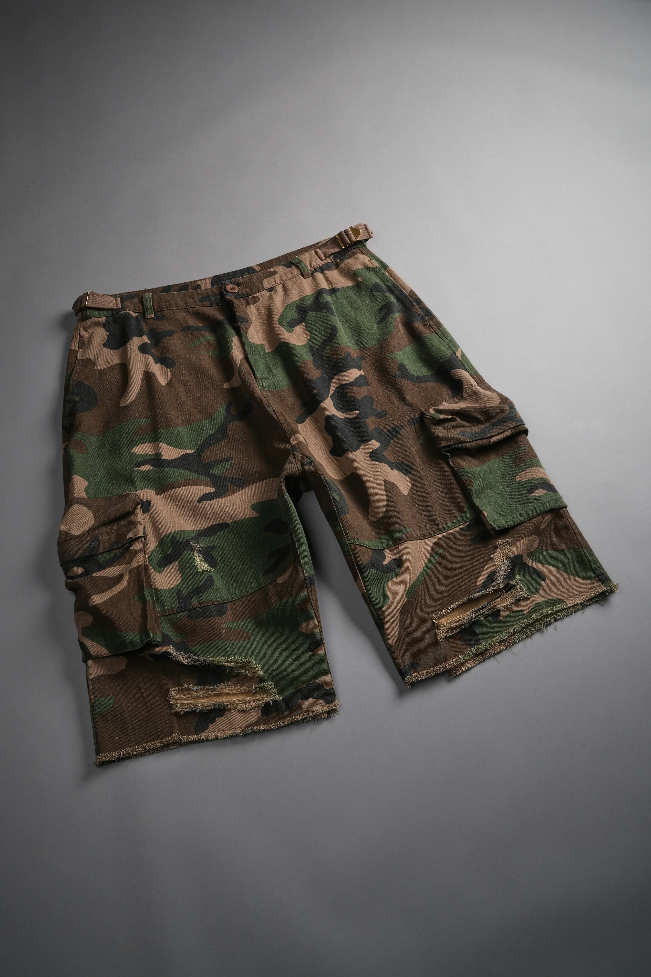 Wolf Chopper Duke Cargo Shorts in Woodland Camo - Image 6