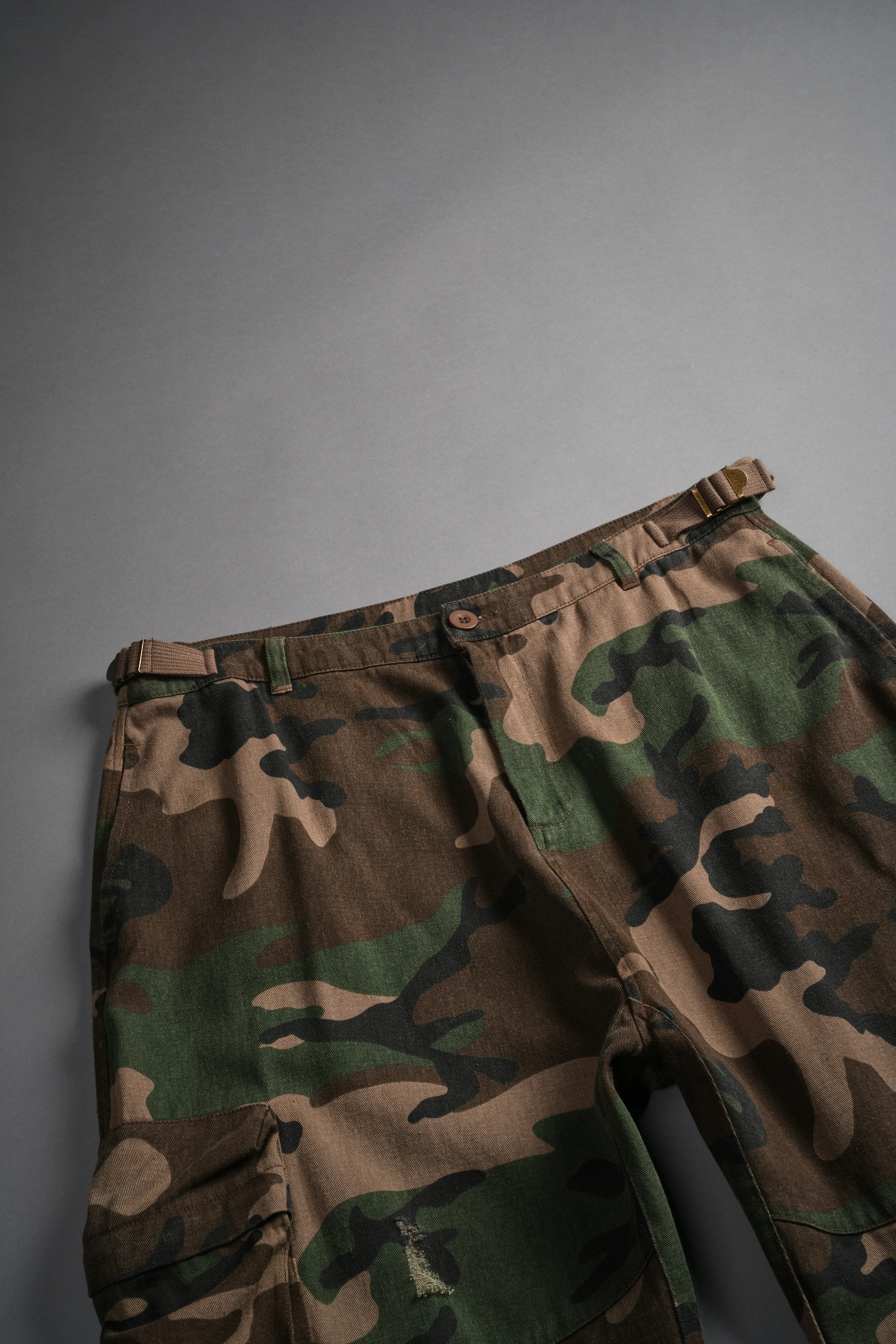 Wolf Chopper Duke Cargo Shorts in Woodland Camo - Image 7