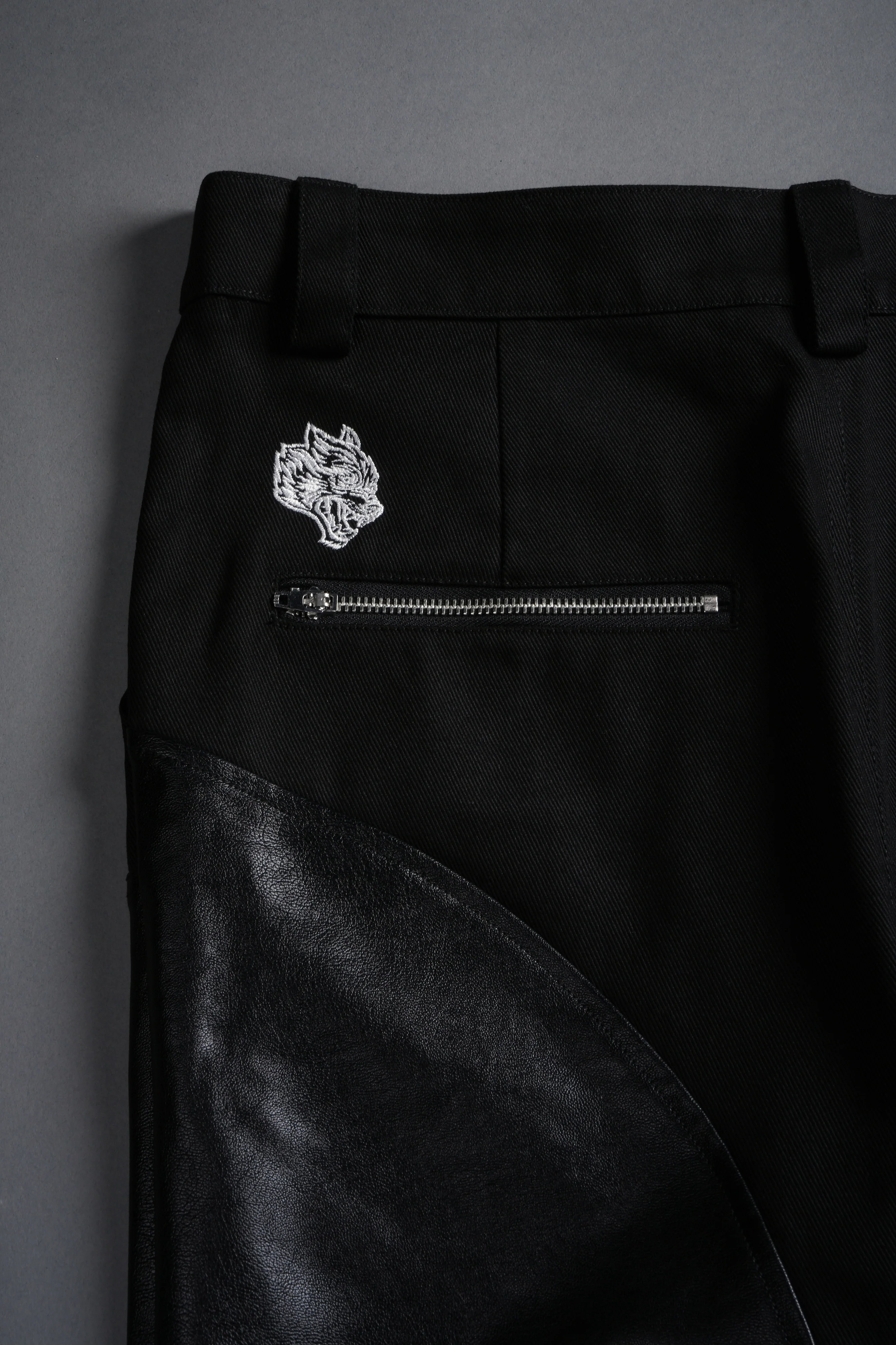 Wolf Chopper Onyx Pants in Black - Image 13