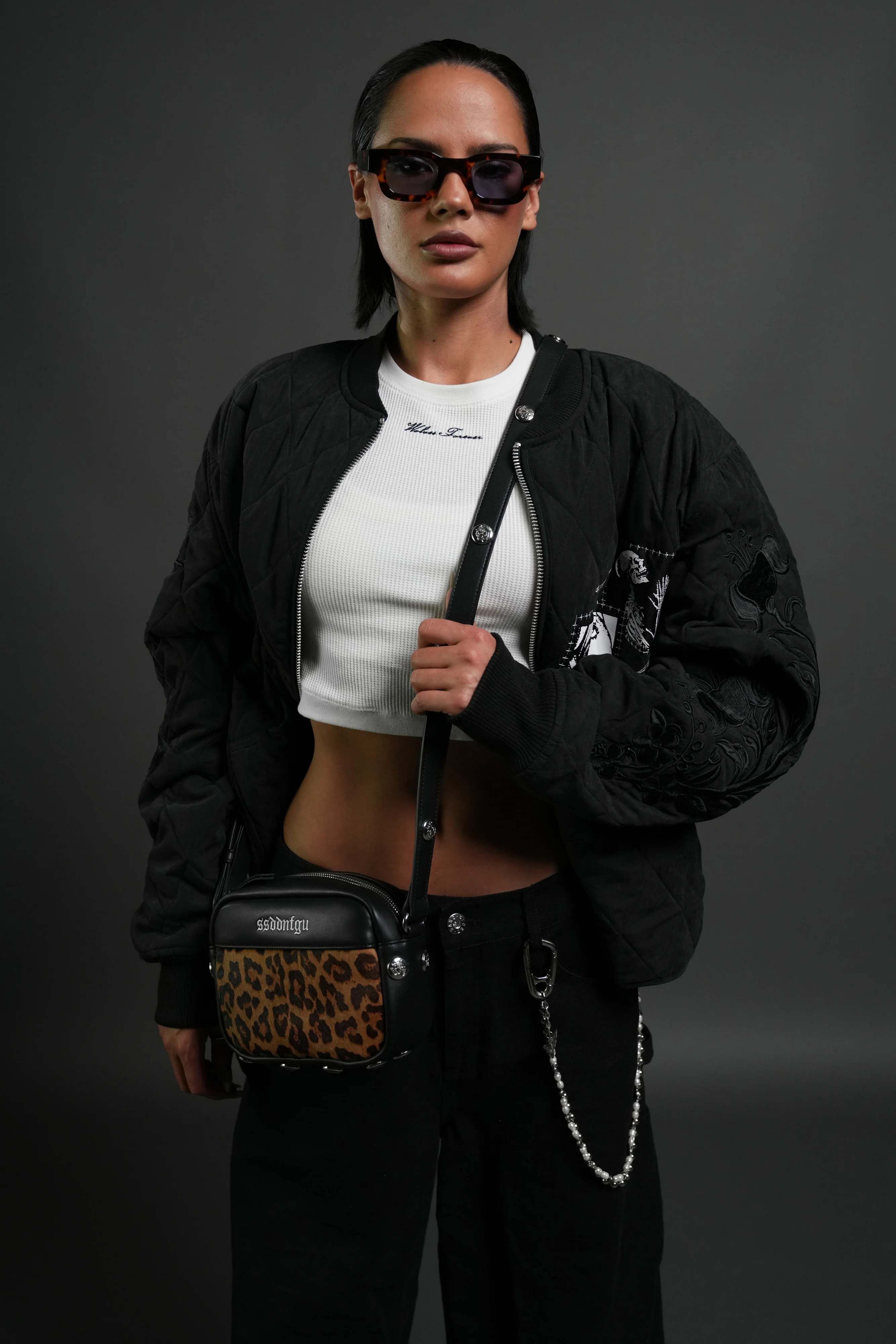Wolf Head Rodman Leather Side Bag in Black - Image 14