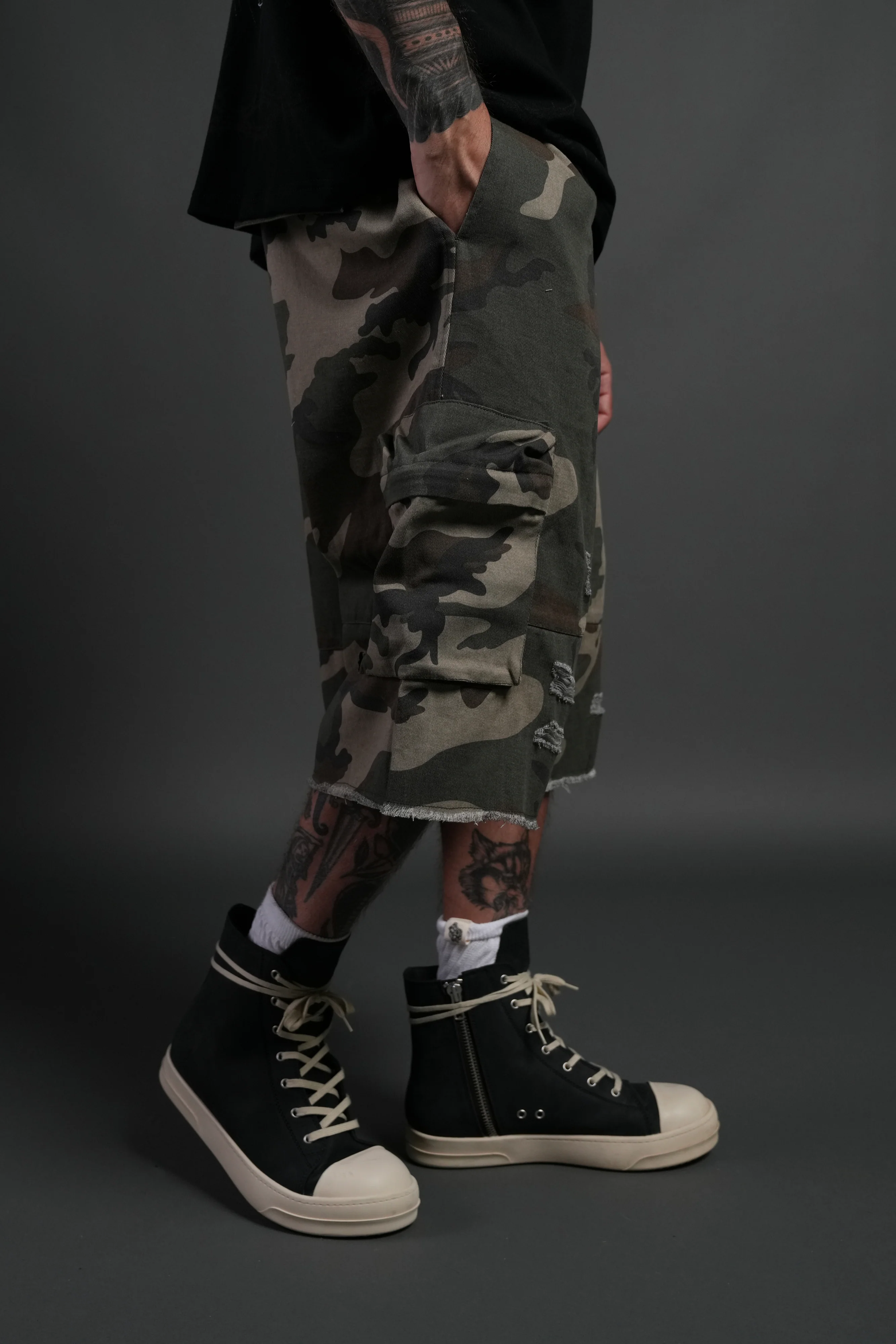 Wolves Chopper Duke Cargo Shorts in Creekwood Camo - Image 5