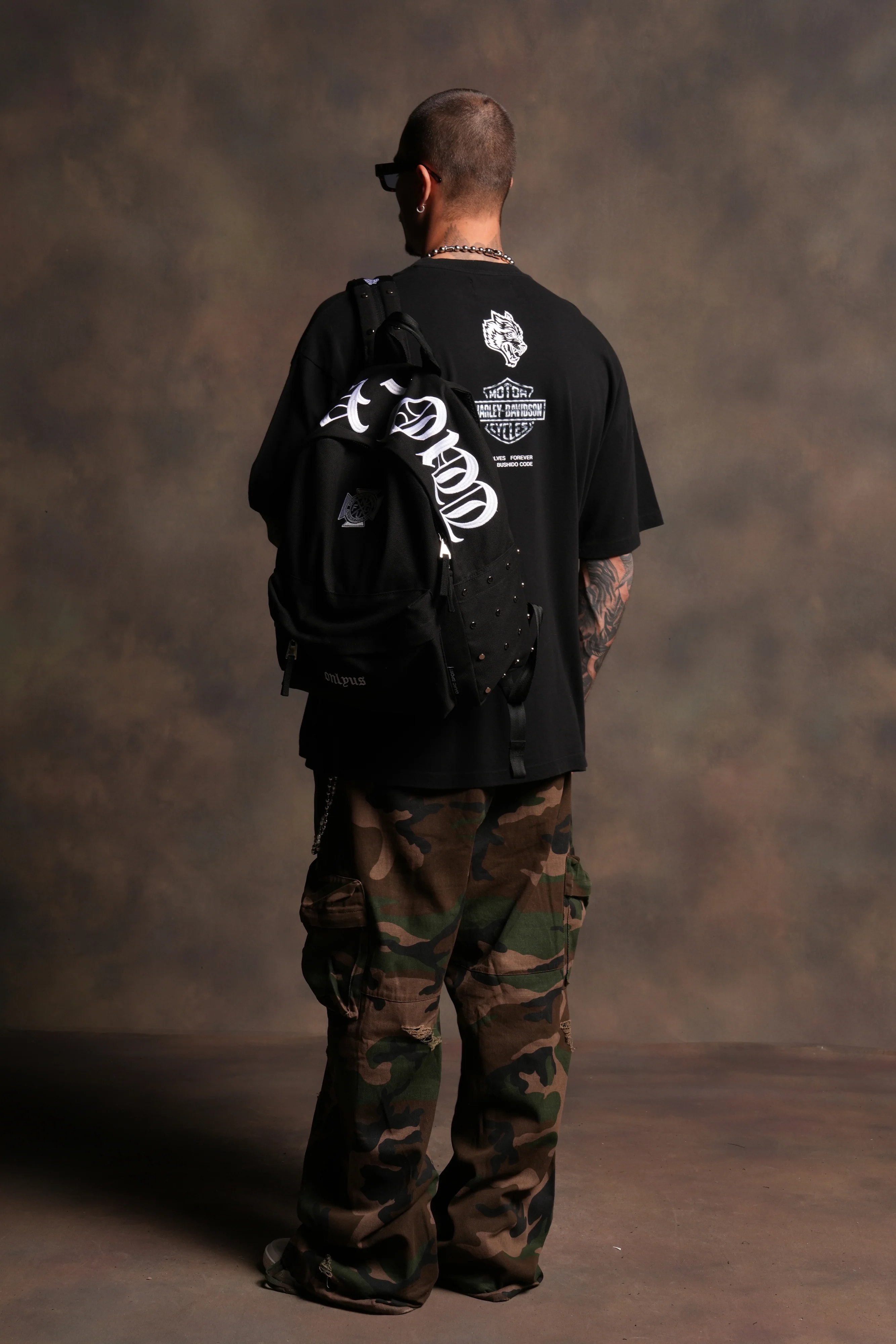 Wolves Chopper Everyday Backpack in Black - Image 10