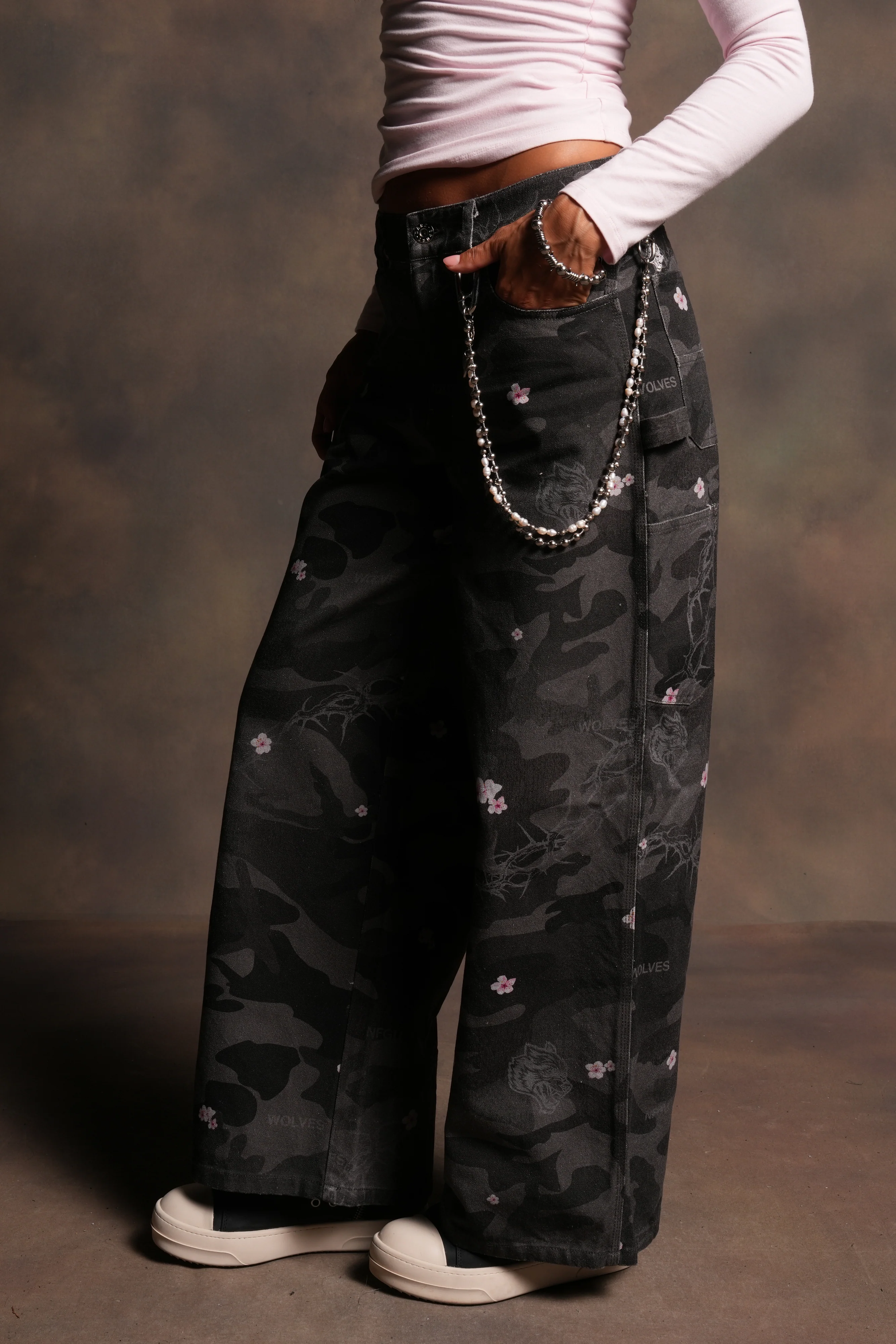 Wolves Chopper Wide Leg Carpenter Pant in Warrior In A Garden Black Camo - Image 3