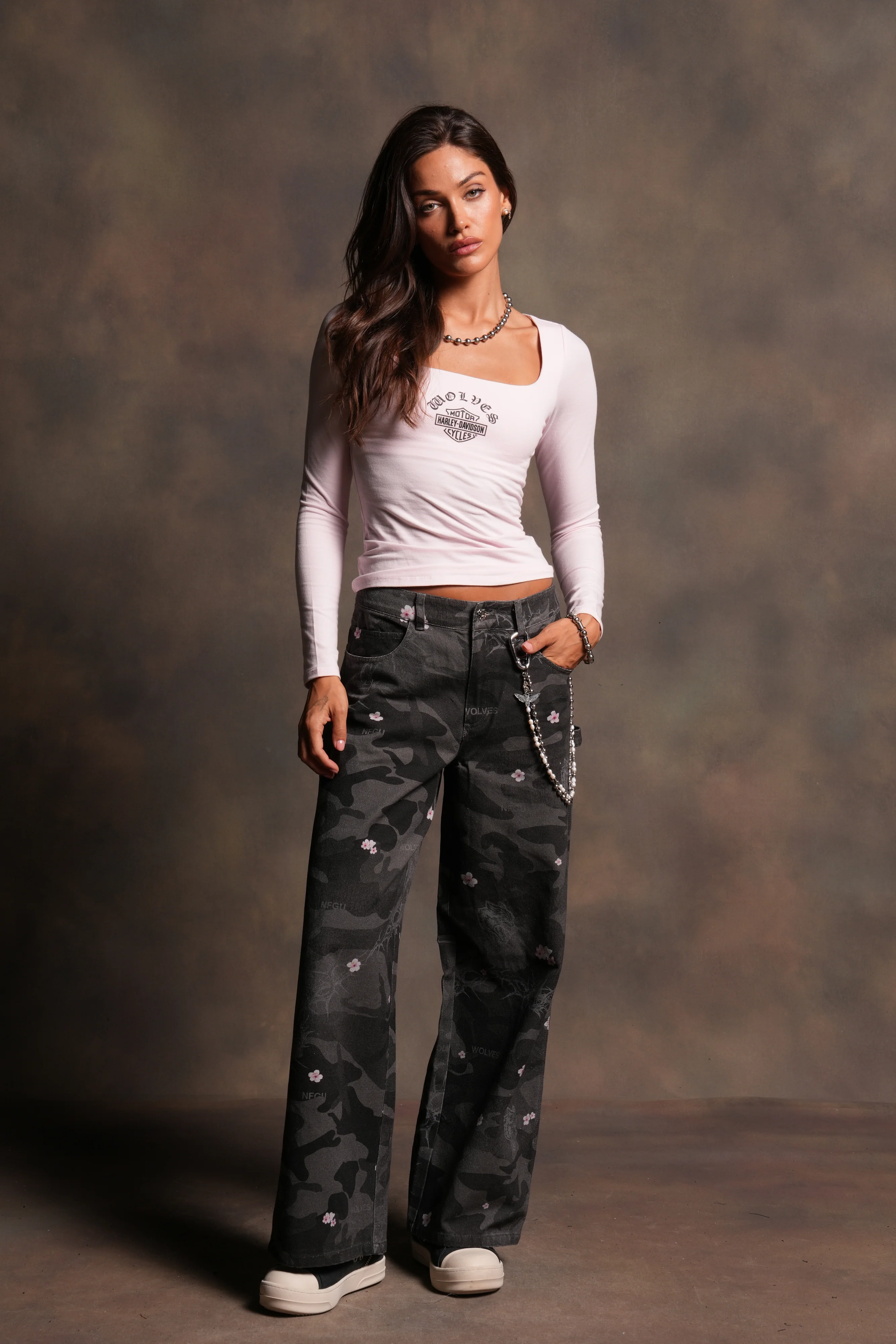 Wolves Chopper Wide Leg Carpenter Pant in Warrior In A Garden Black Camo - Image 5