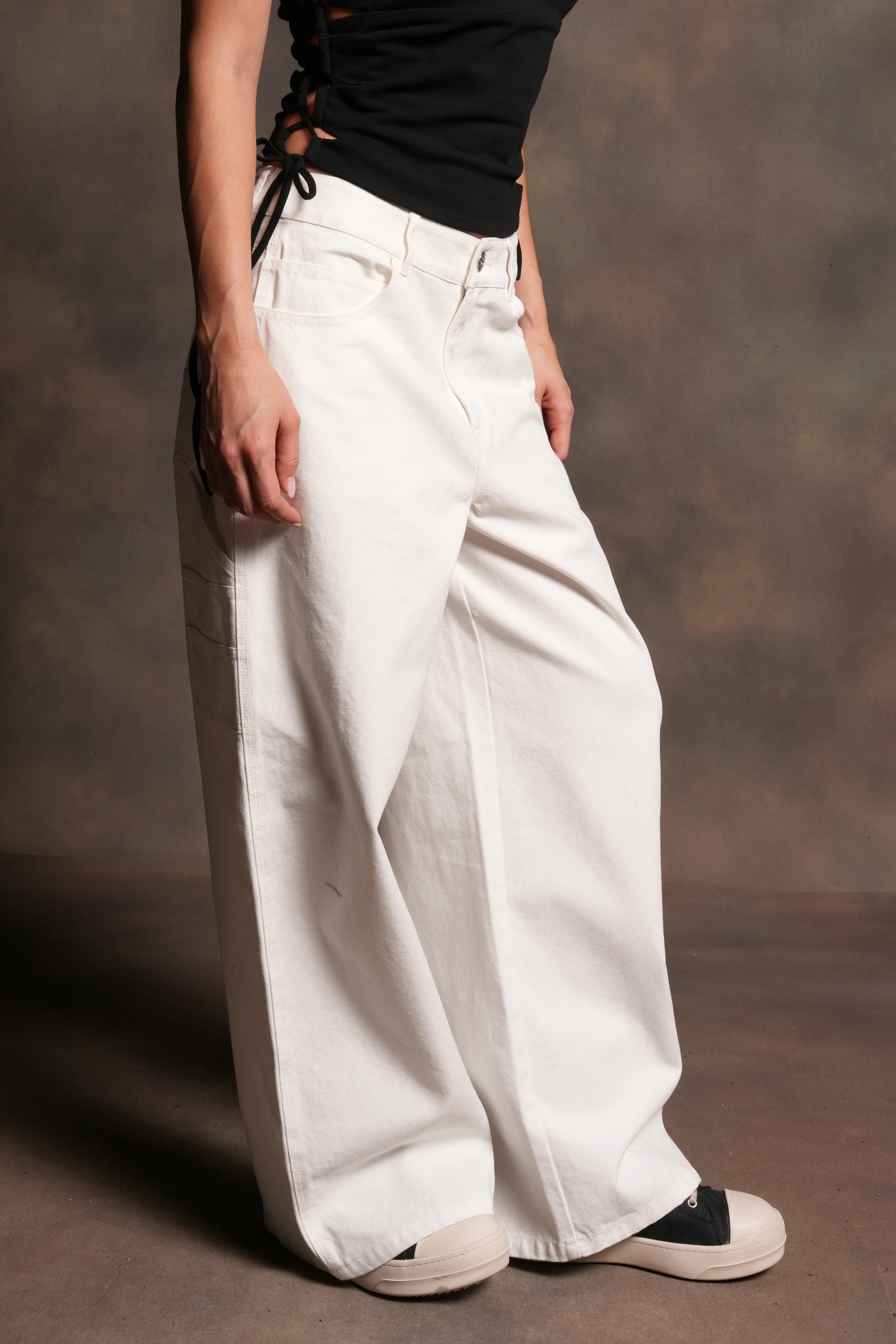 Wolves Chopper Wide Leg Carpenter Pant in Warrior In Cream - Image 4
