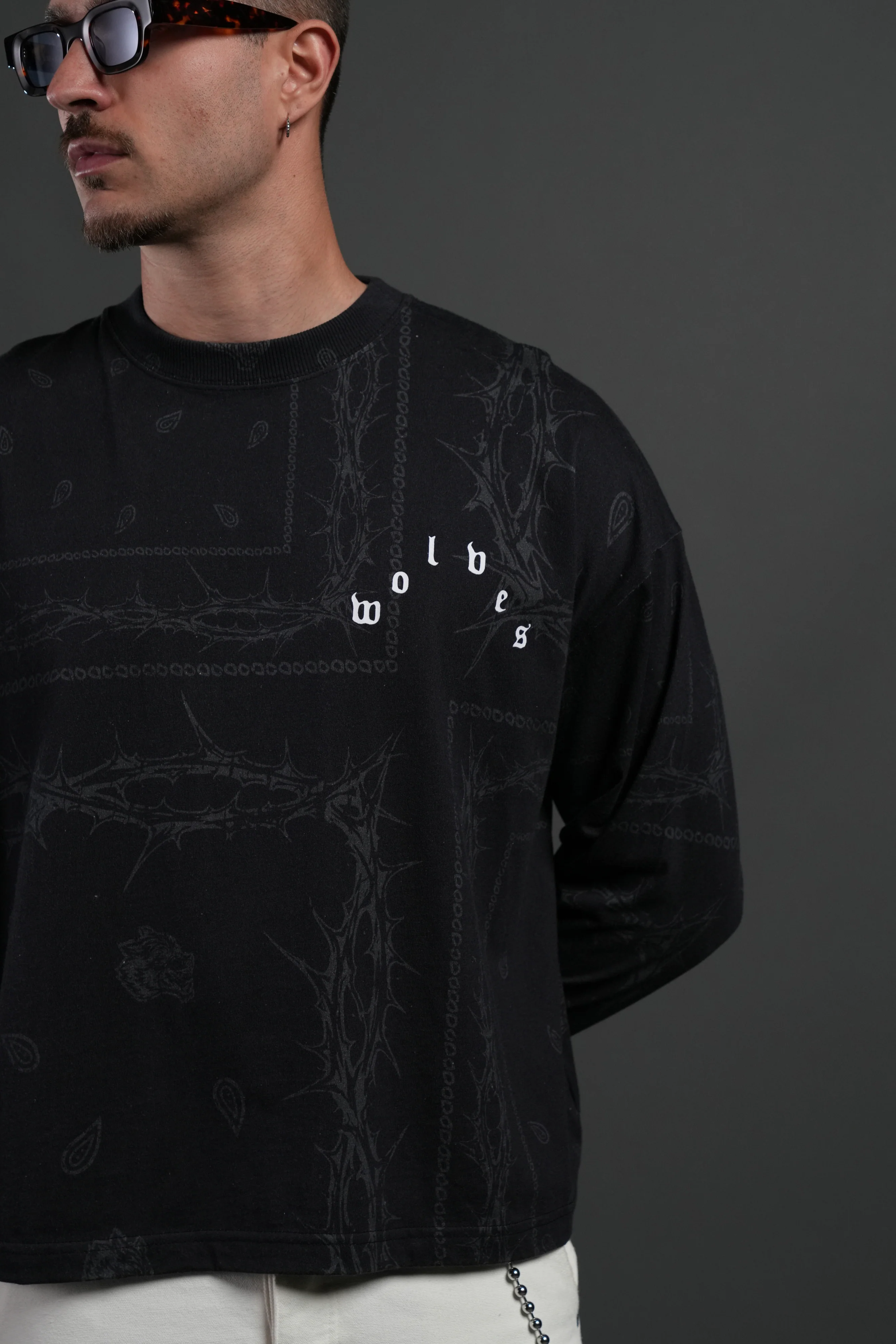 Wolves Pyramid Grunge "Box Cut" L/S Tee in Black Thorn Paisley - Image 8