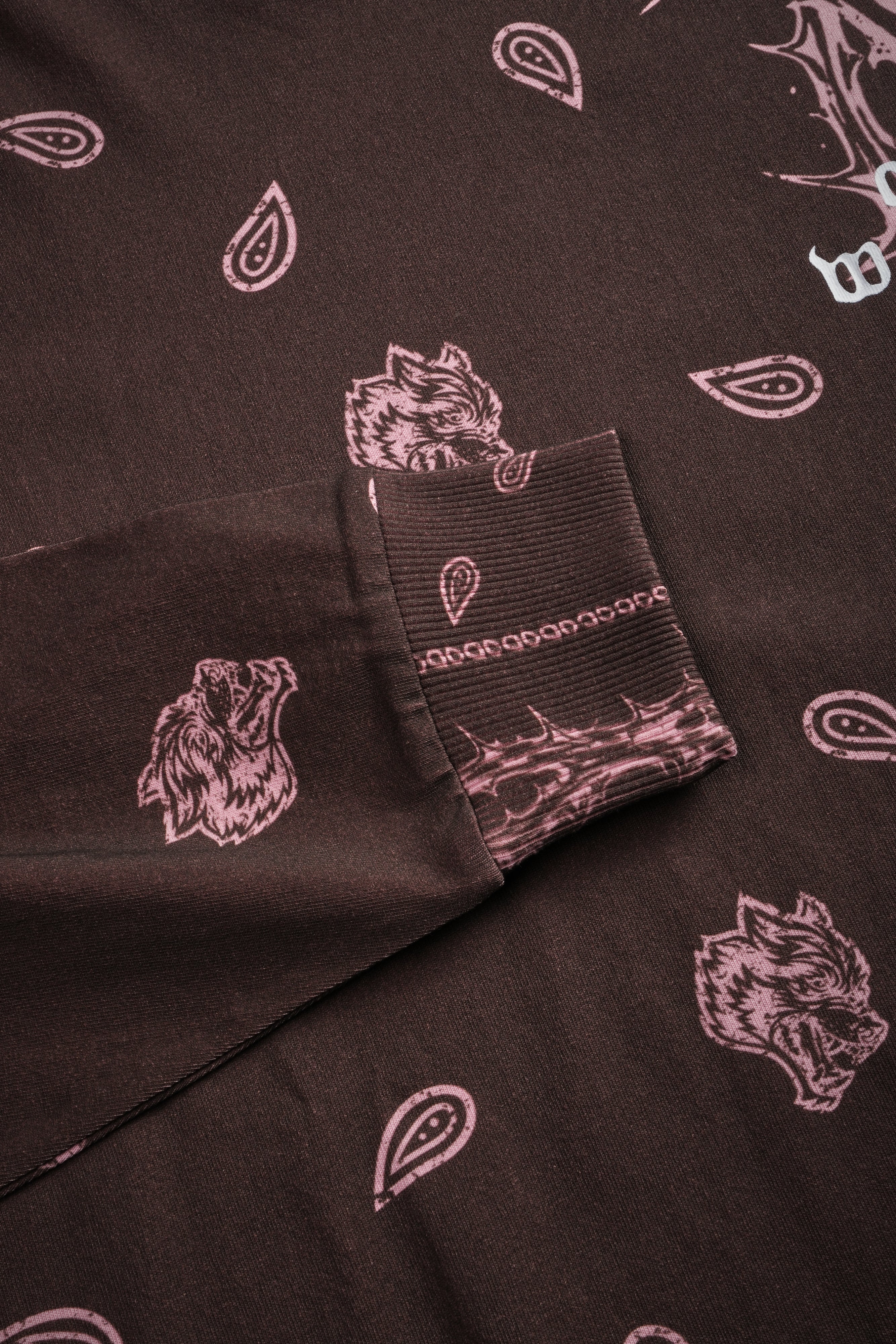 Wolves Pyramid Grunge "Box Cut" L/S Tee in Desert Dust Thorn Paisley - Image 10