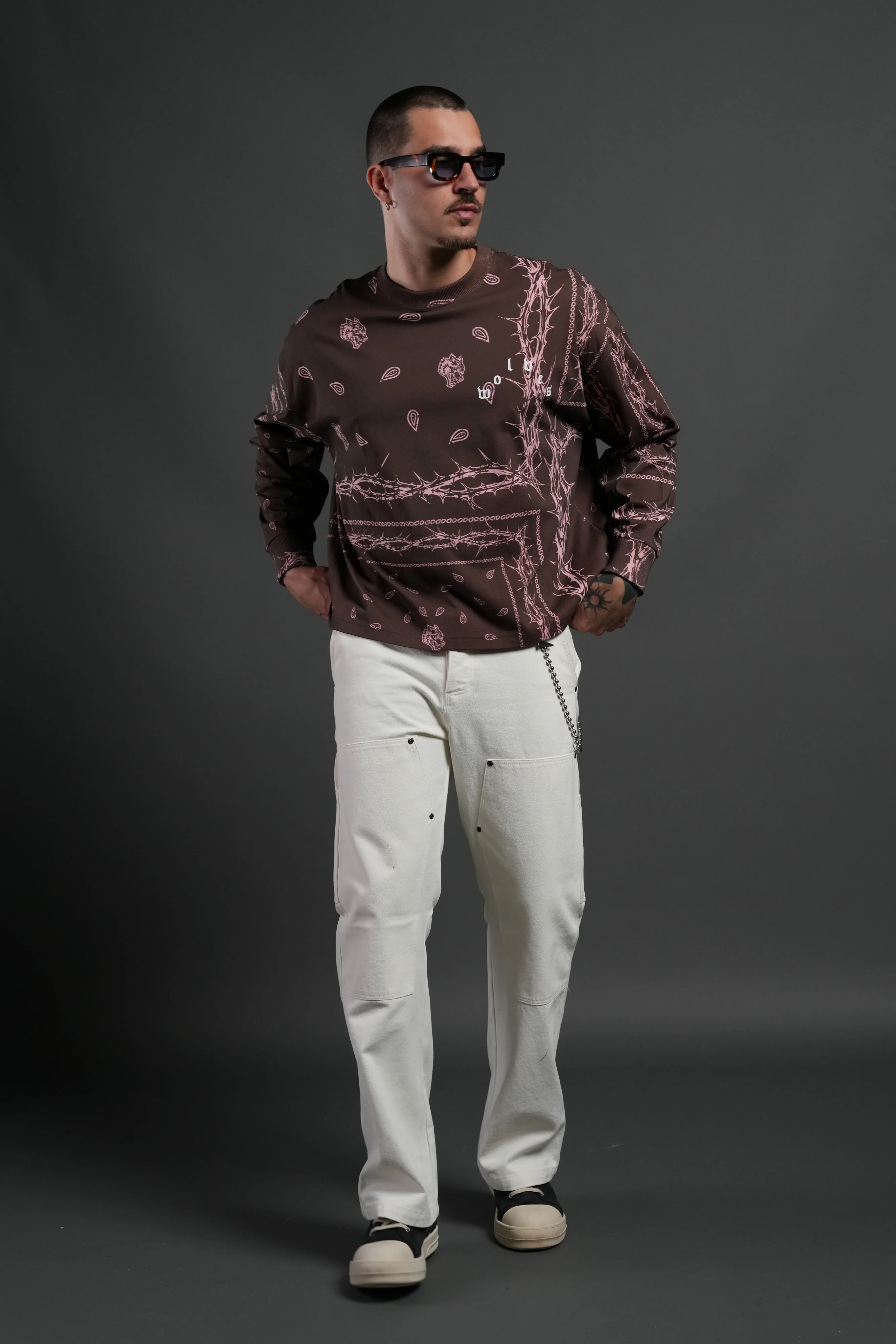 Wolves Pyramid Grunge "Box Cut" L/S Tee in Desert Dust Thorn Paisley - Image 4