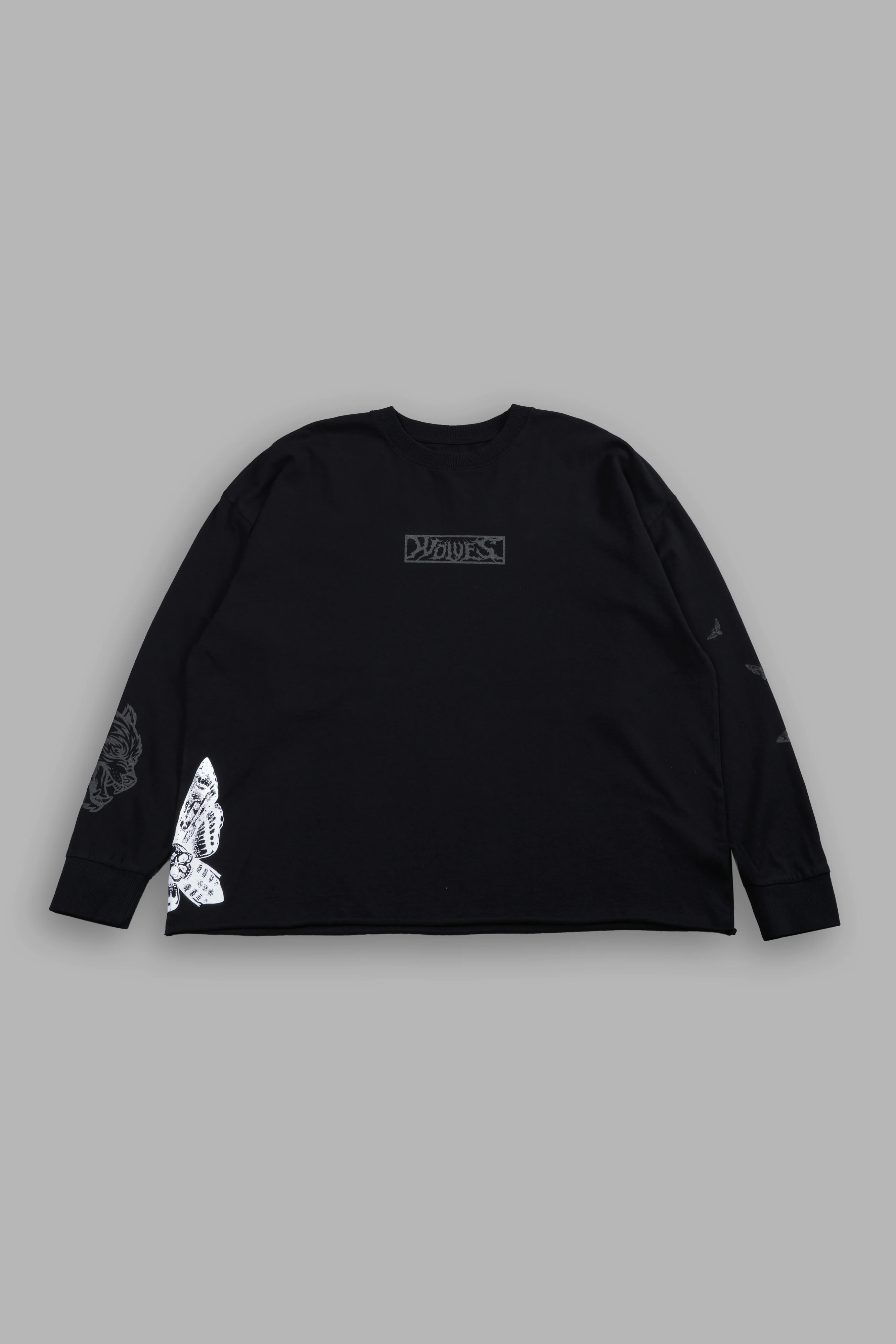 Wolves Valor Grunge Mid Length Raw Hem Ls Tee in Black - Image 3