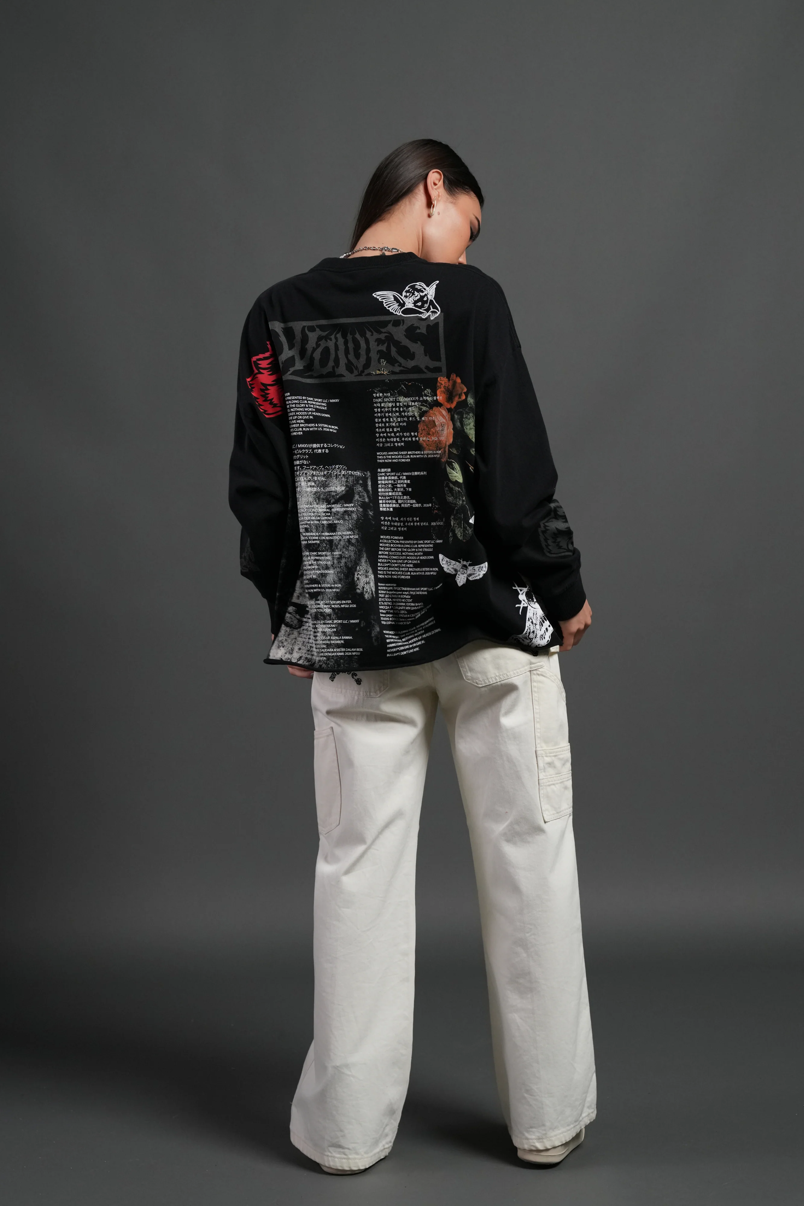 Wolves Valor Grunge Mid Length Raw Hem Ls Tee in Black - Image 6