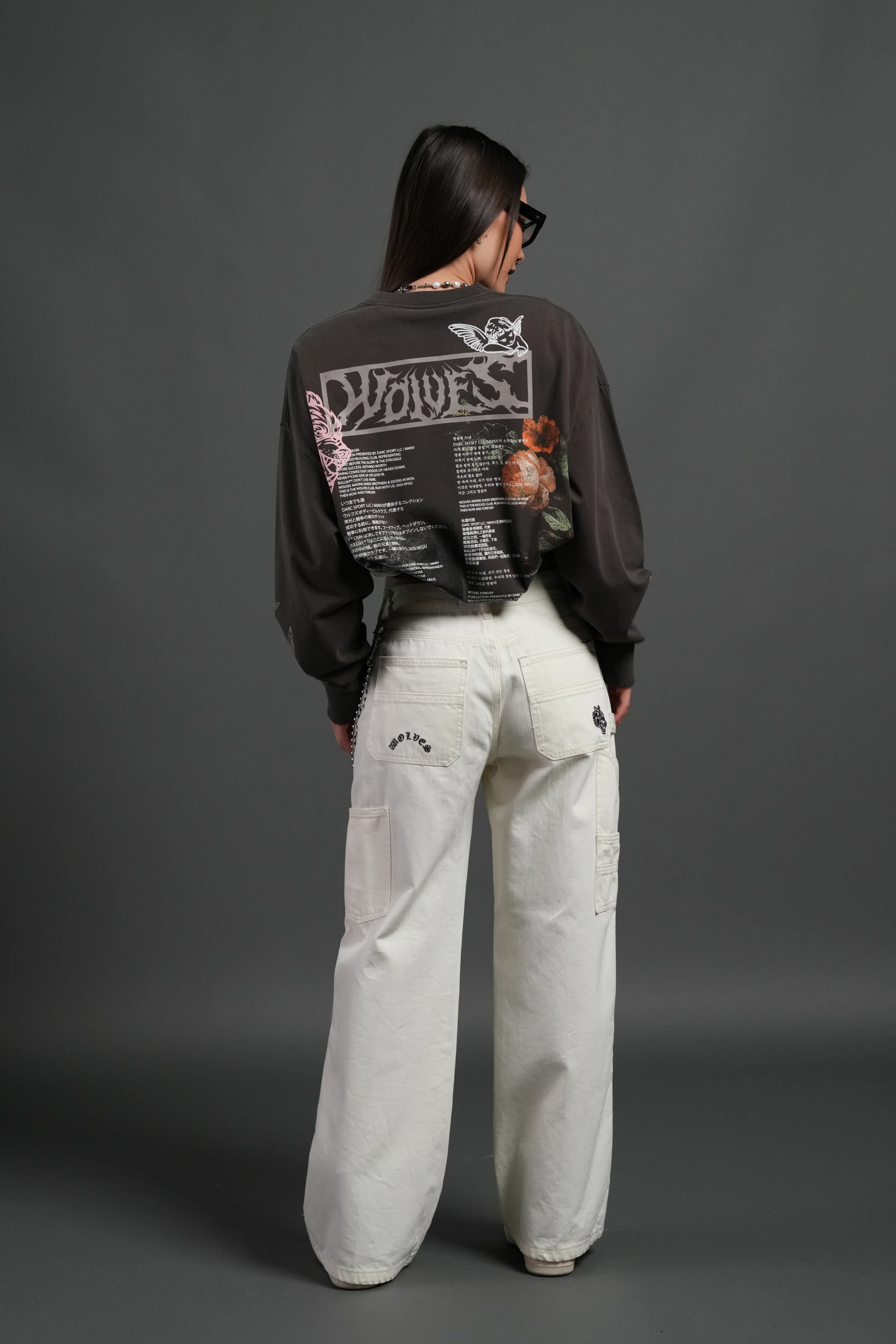 Wolves Valor Grunge Mid Length Raw Hem Ls Tee in Darc Brown Drift Wash - Image 6